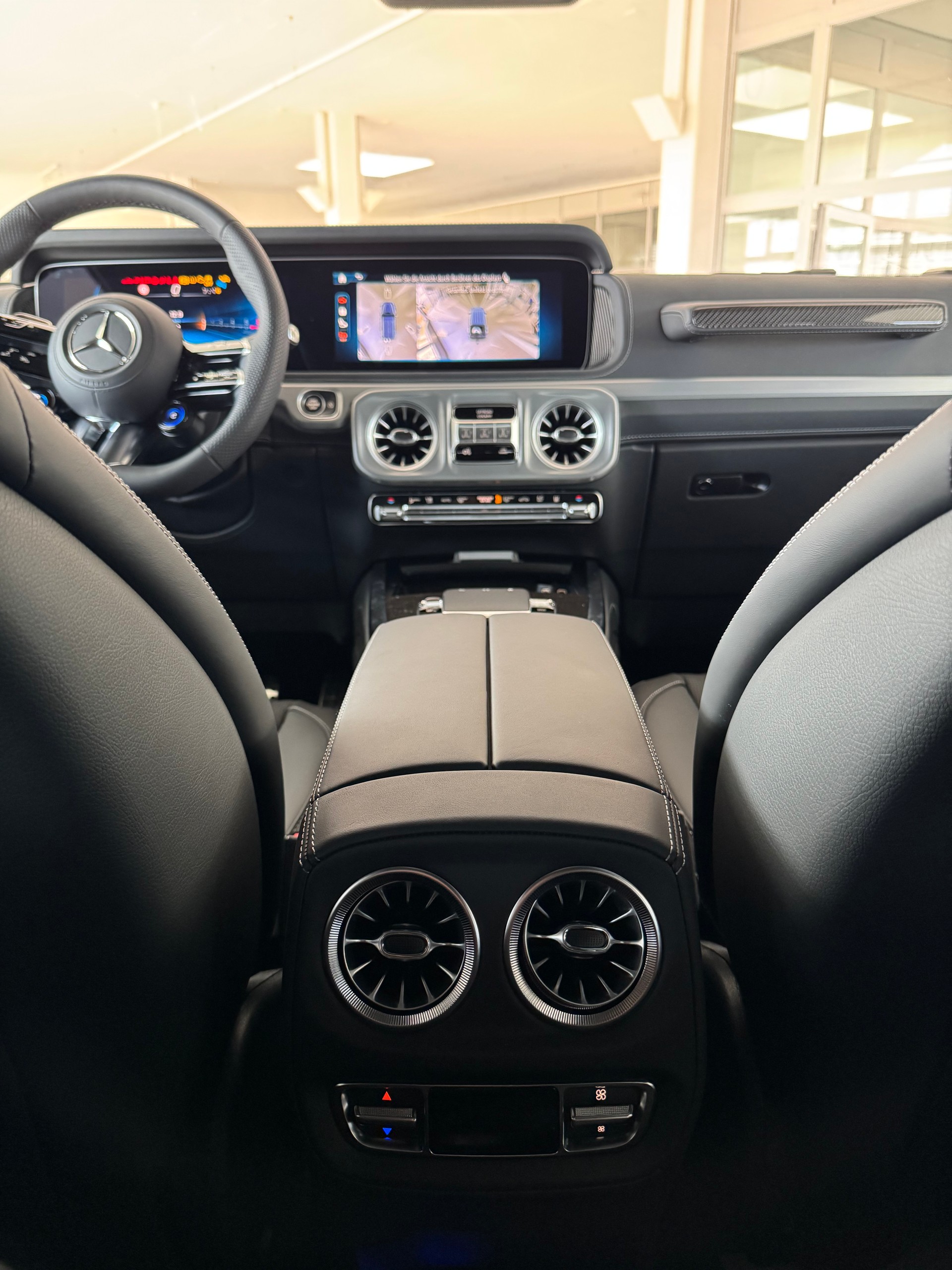 MERCEDES-BENZ G 63 AMG-image-12