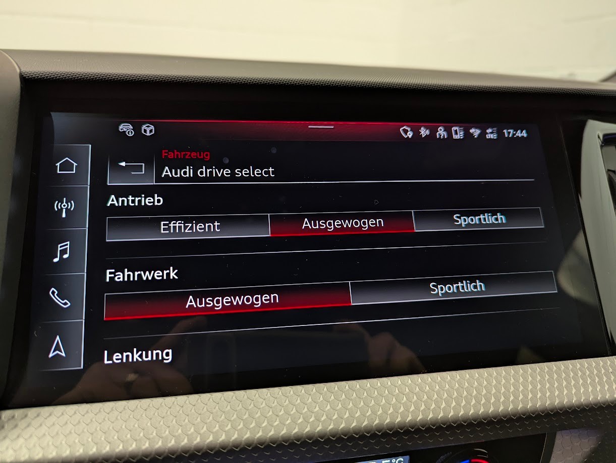 AUDI A1 Sportback 2.0 40 TFSI S Line S-Tronic*5J GAR S-LINE KOMPLETT VOLL-LED DÄMPFER NAVI+ ACC KEYLESS*-image-15