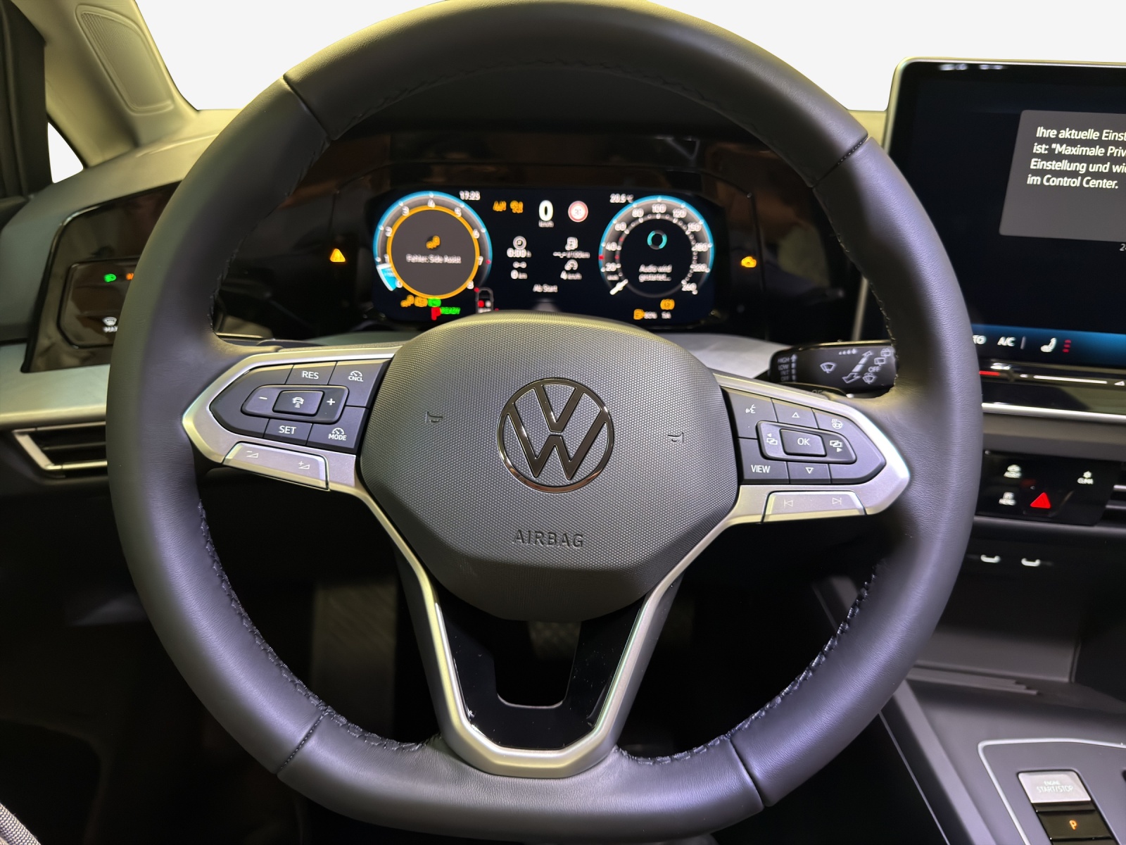 VW Golf Variant 1.5 eTSI mHEV Life-image-9