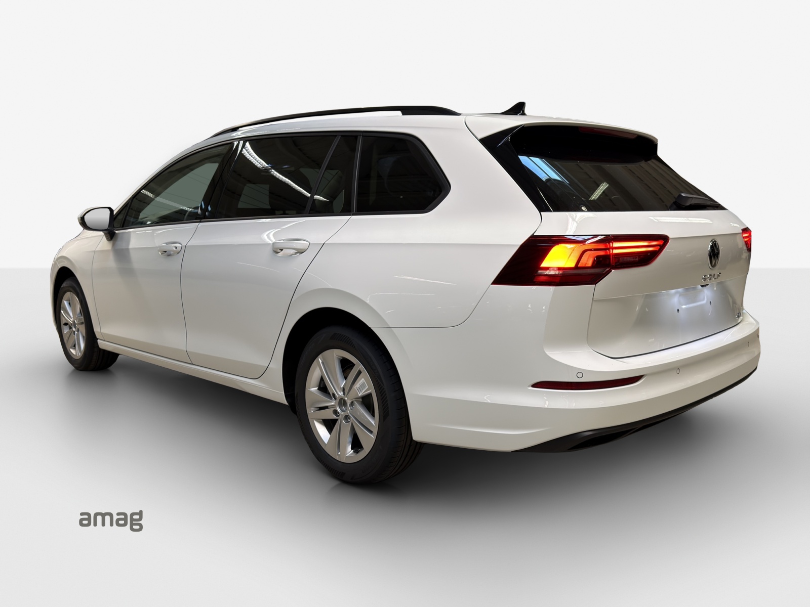 VW Golf Variant 1.5 eTSI mHEV Life-image-2