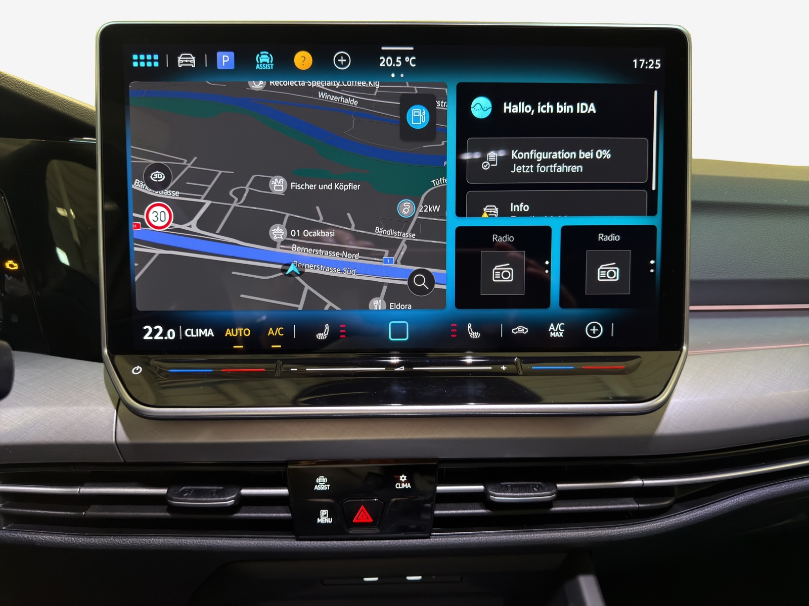 VW Golf Variant 1.5 eTSI mHEV Life-image-10
