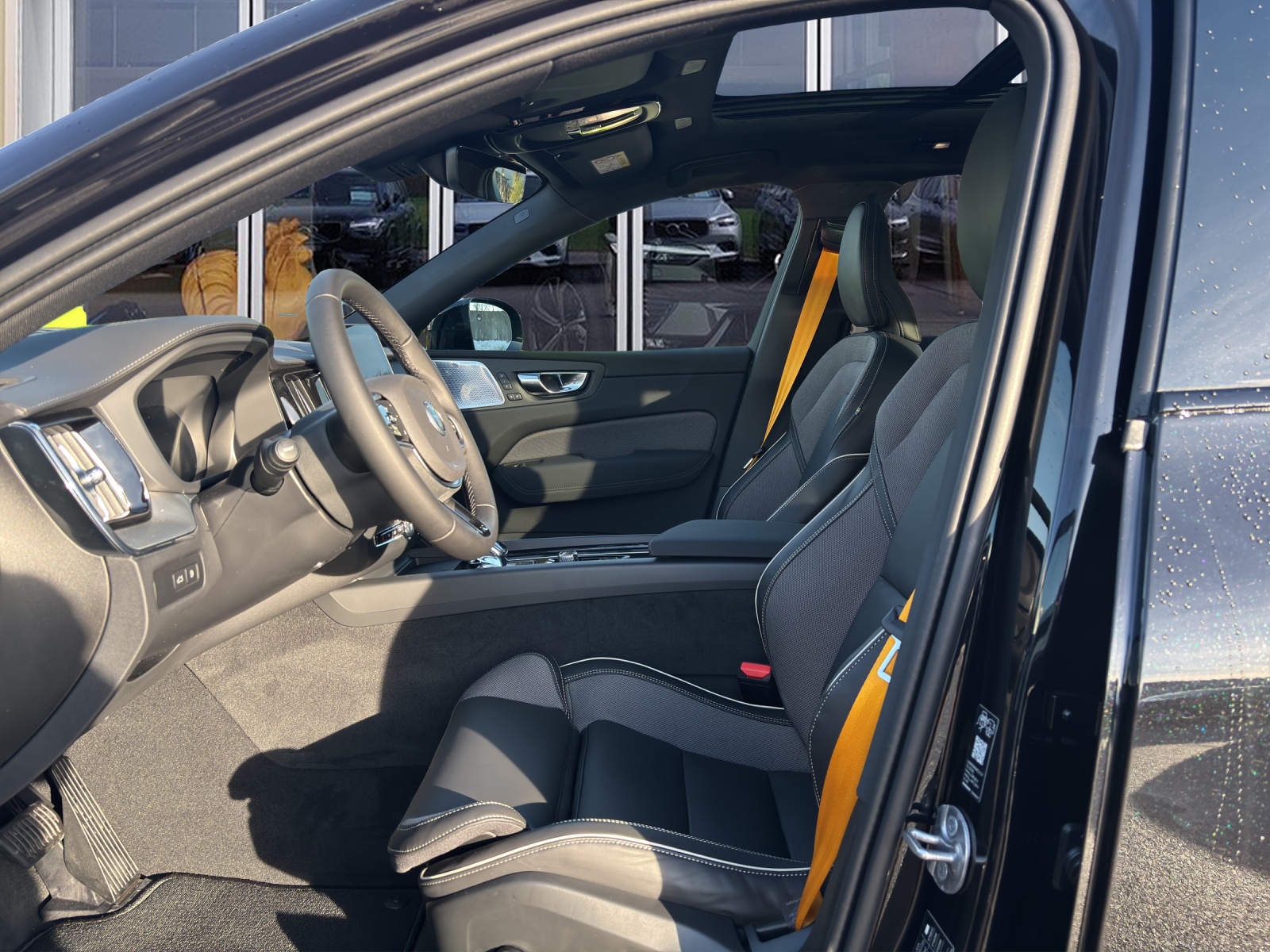 VOLVO XC60 2.0 T8 TE Polestar eAWD-image-8