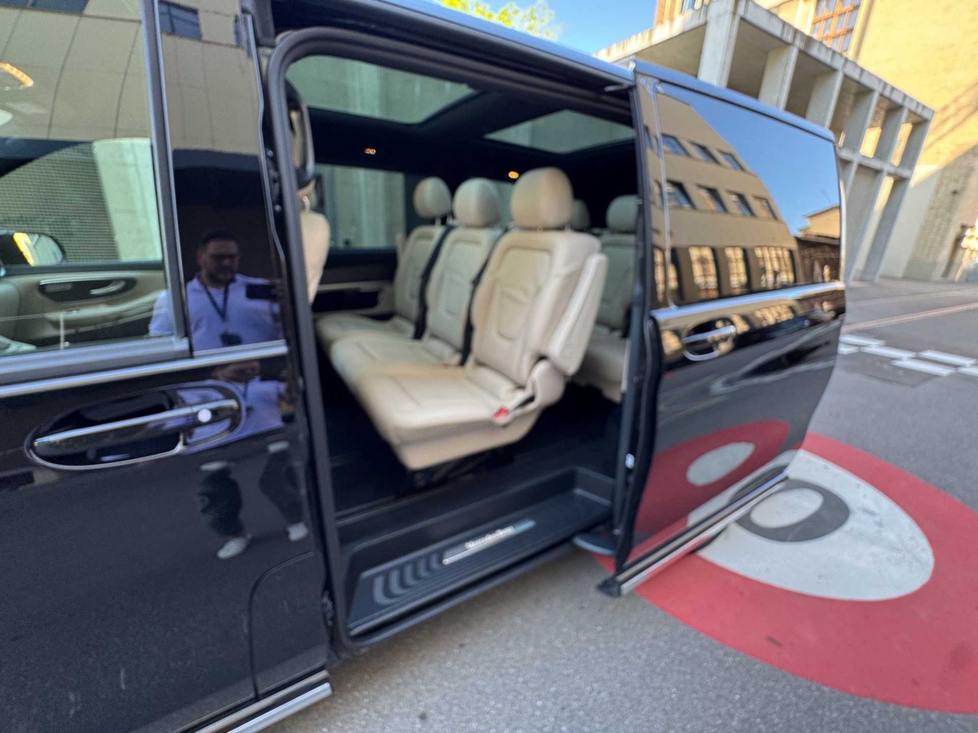 MERCEDES-BENZ V 300 d lang Avantgarde 4 Matic-image-21