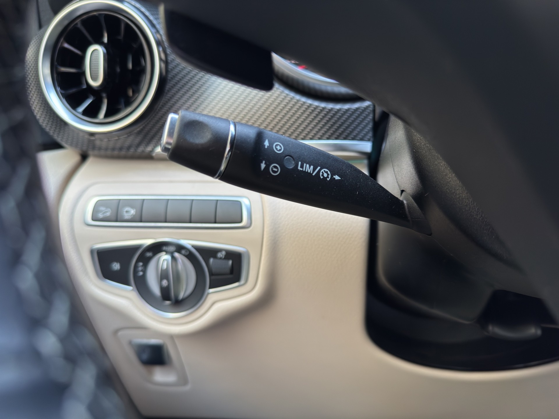 MERCEDES-BENZ V 300 d lang Avantgarde 4 Matic-image-16