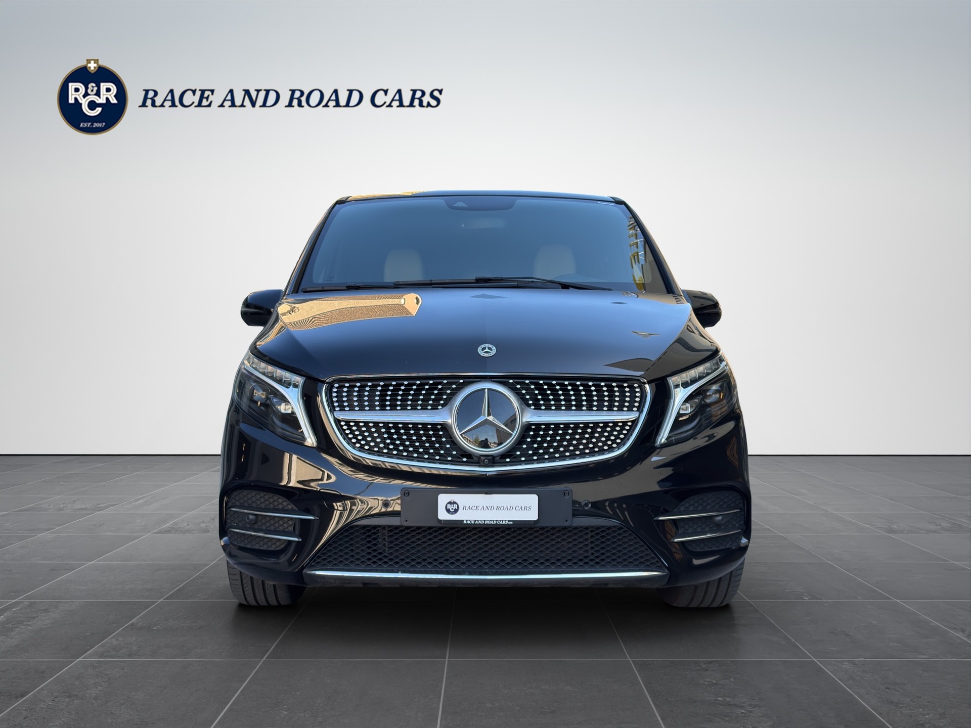 MERCEDES-BENZ V 300 d lang Avantgarde 4 Matic-image-1
