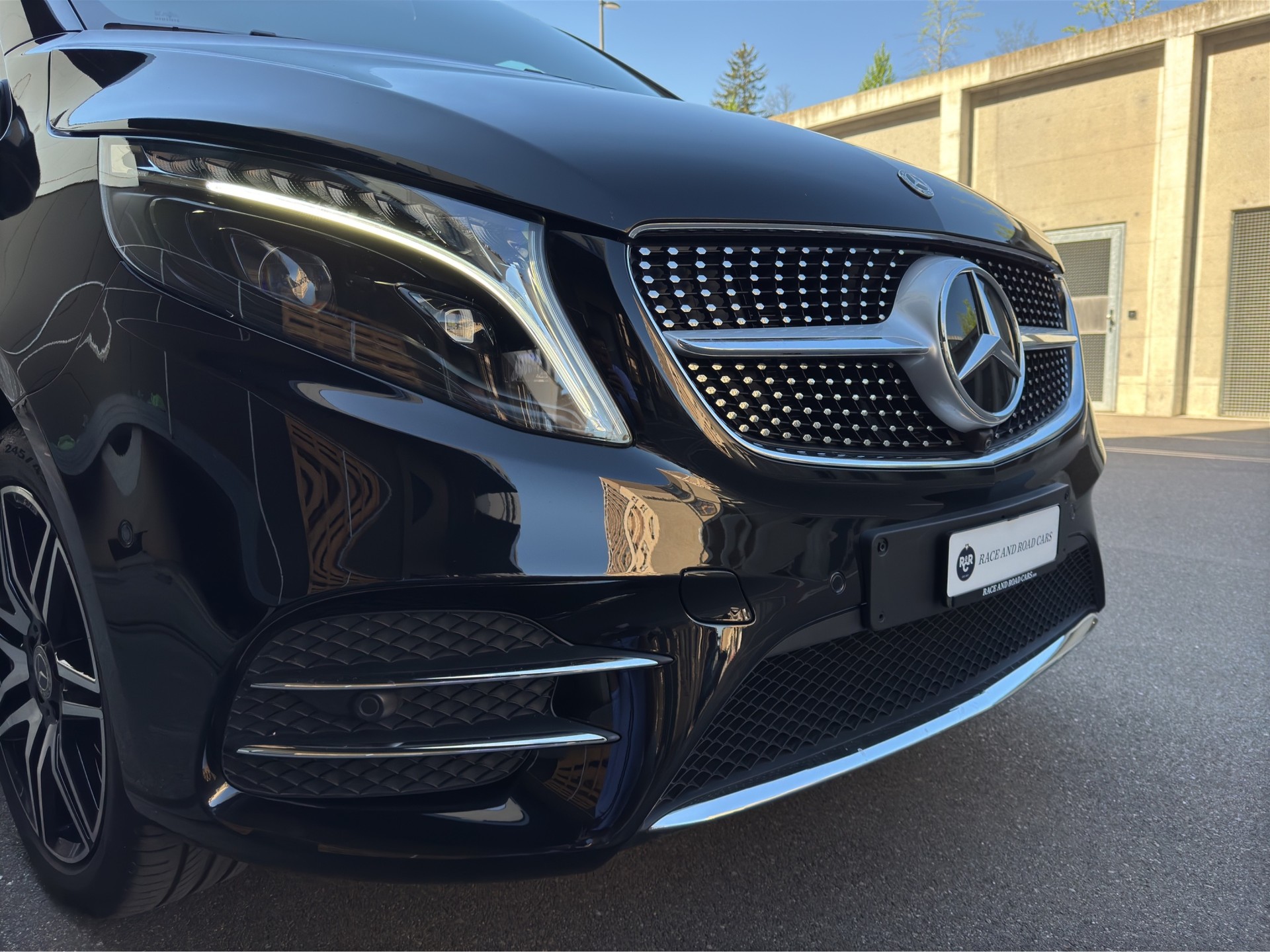 MERCEDES-BENZ V 300 d lang Avantgarde 4 Matic-image-28