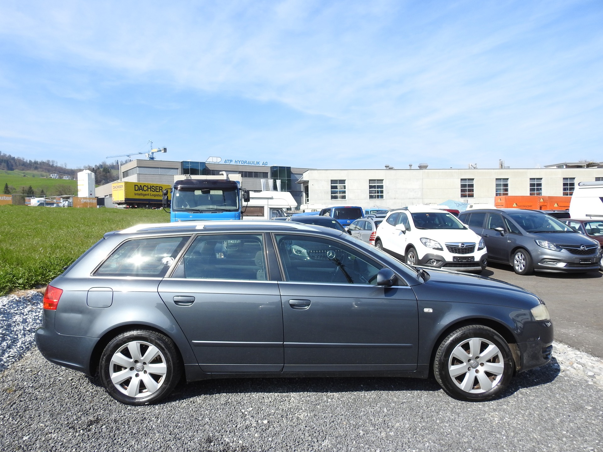 AUDI A4 Avant 2.0 TDI quattro-image-6