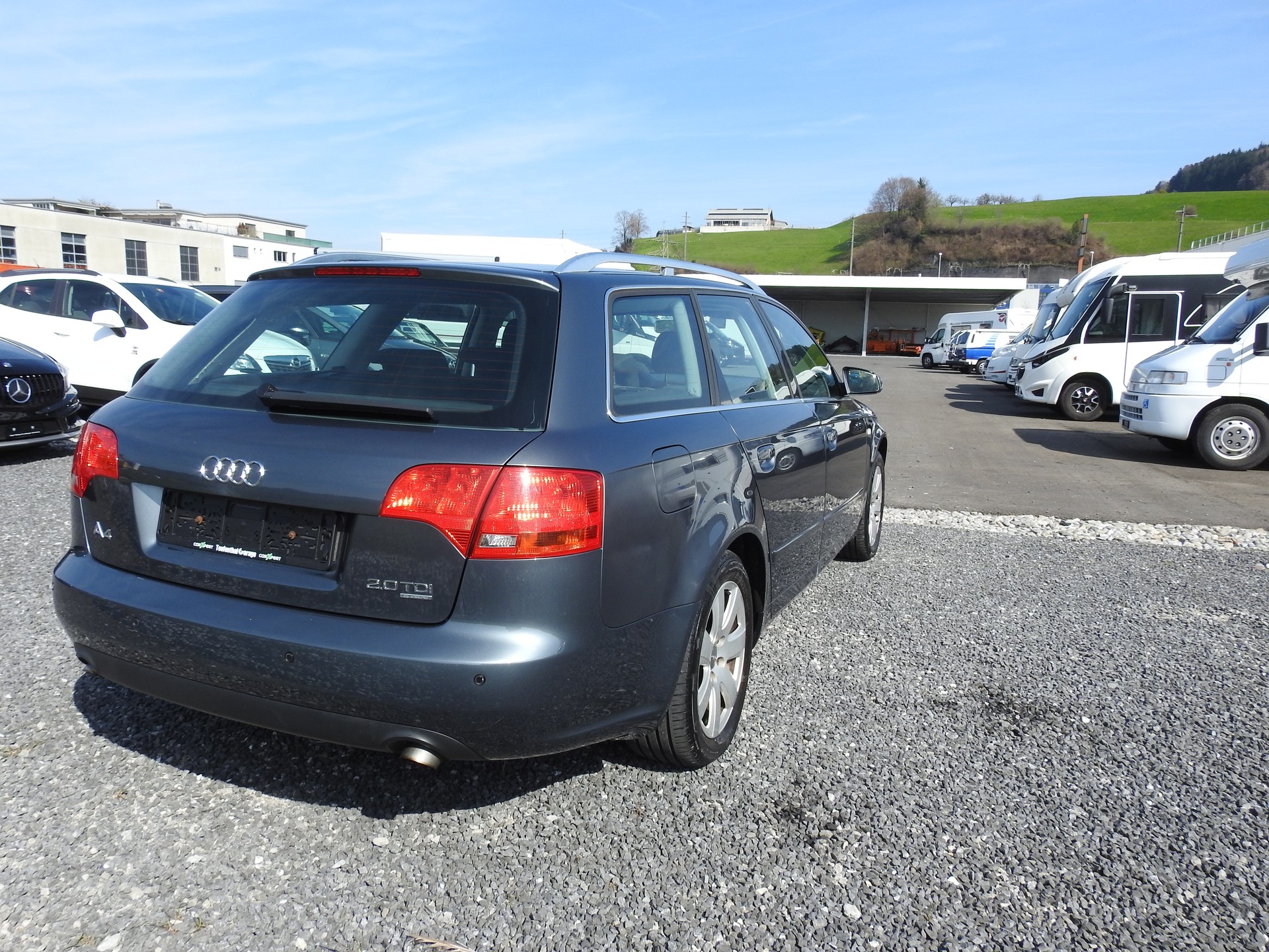 AUDI A4 Avant 2.0 TDI quattro-image-5