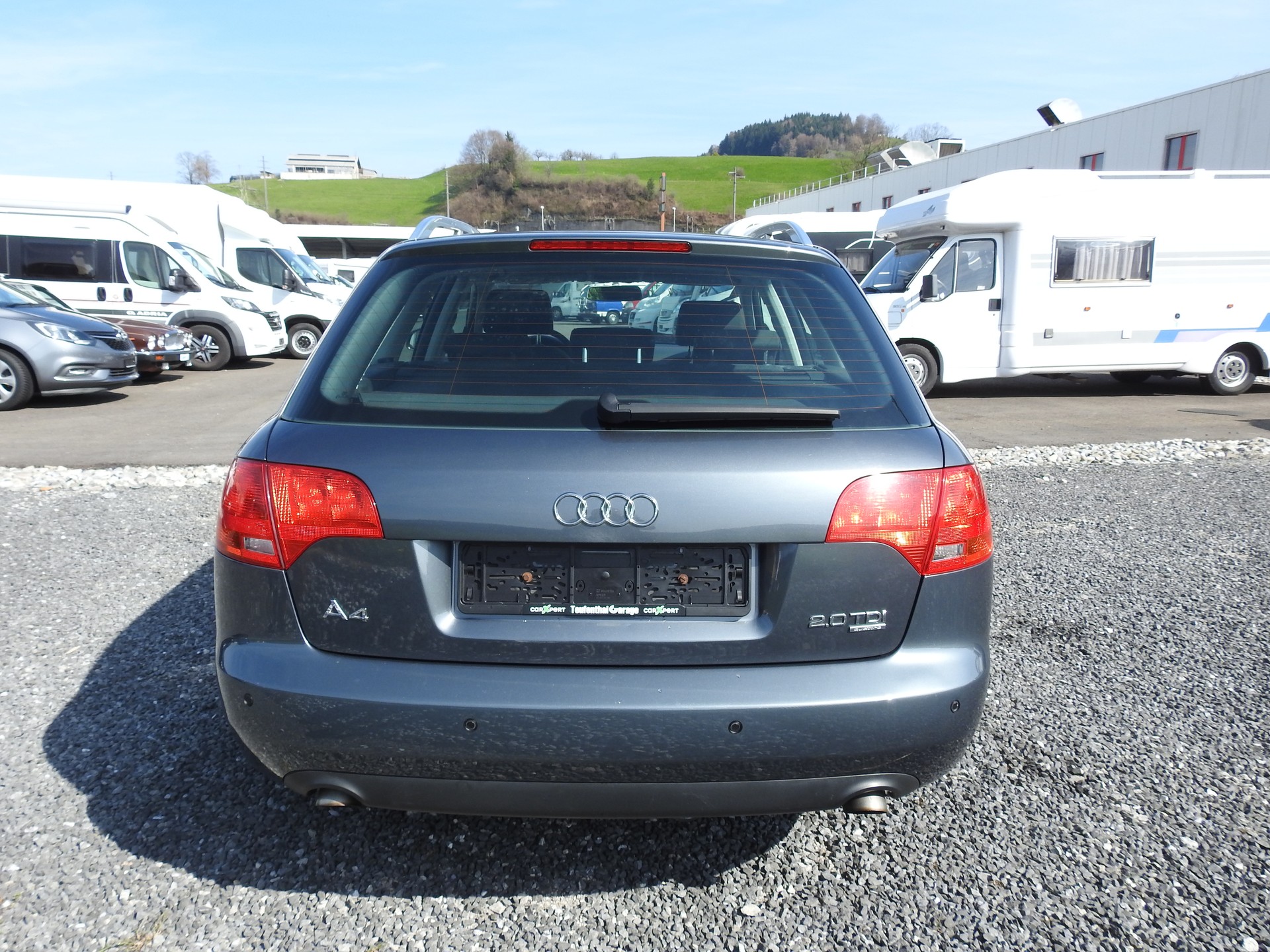 AUDI A4 Avant 2.0 TDI quattro-image-4