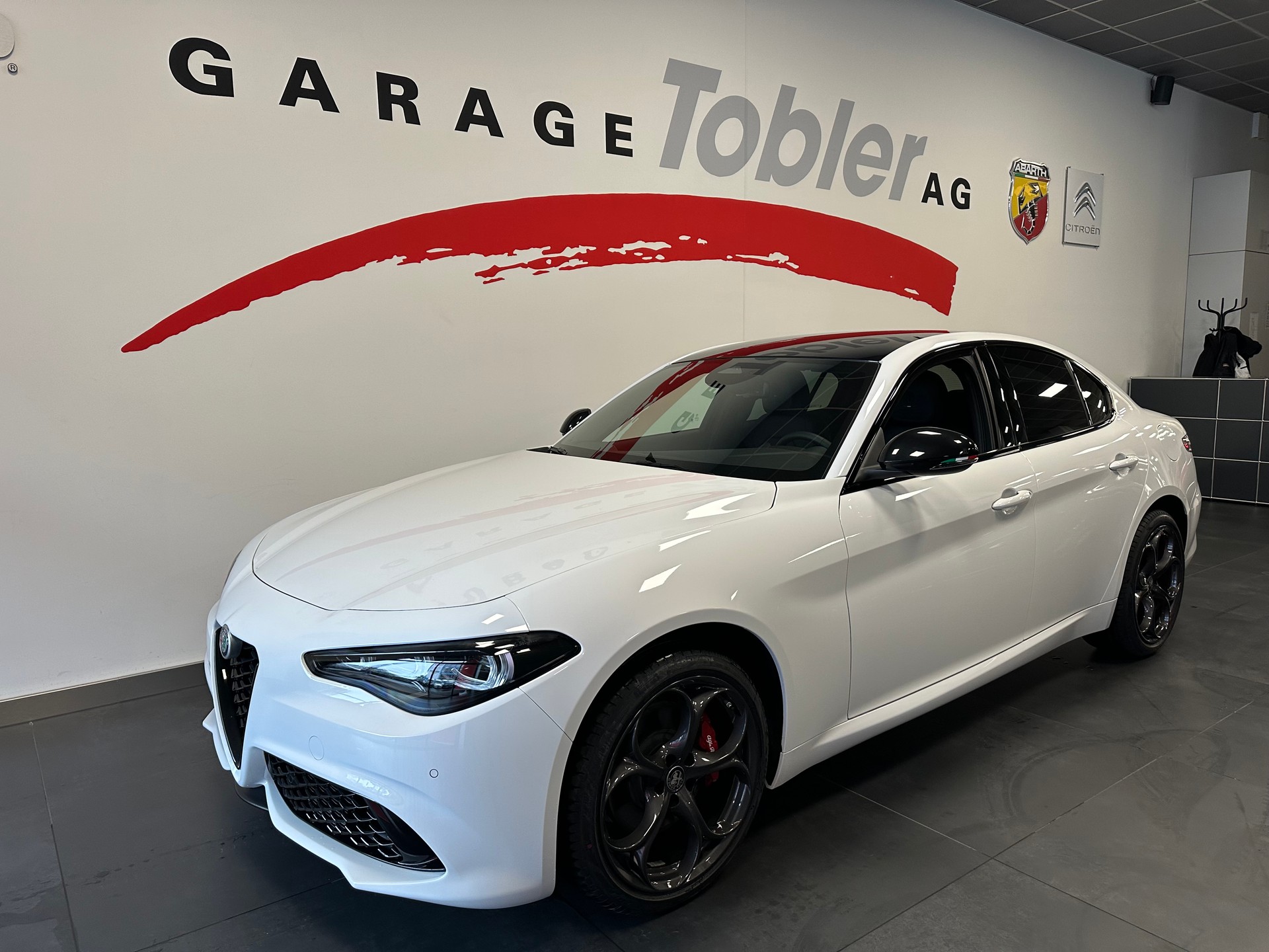 ALFA ROMEO Giulia 2.0 Tributo Italiano Q4 AT8-image-4