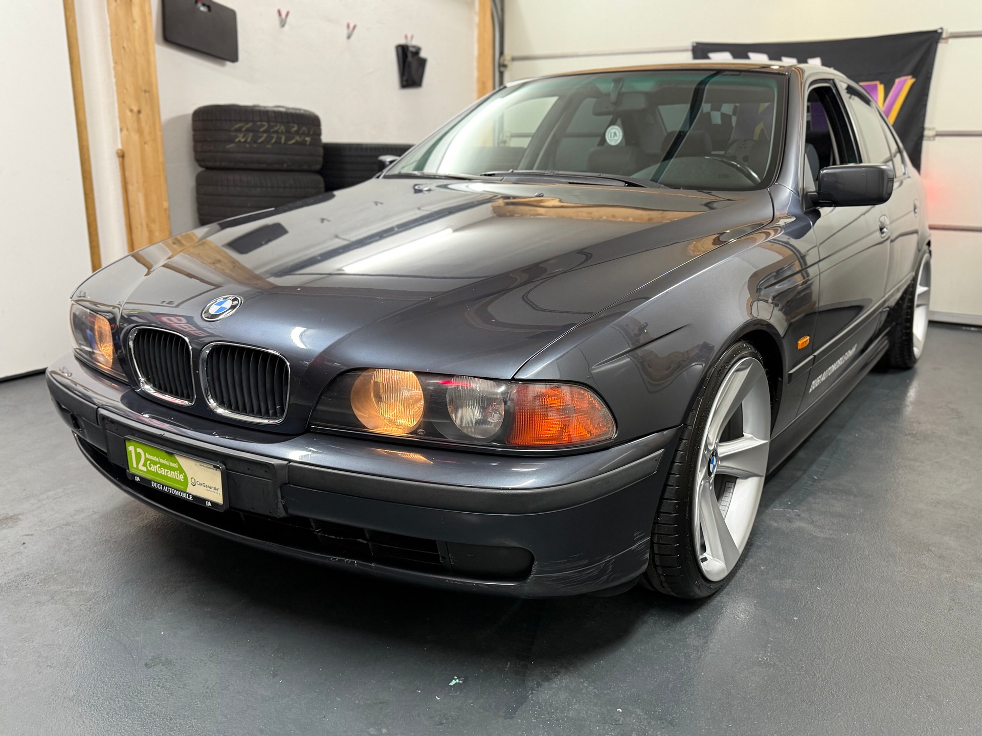 BMW 520i-image-0