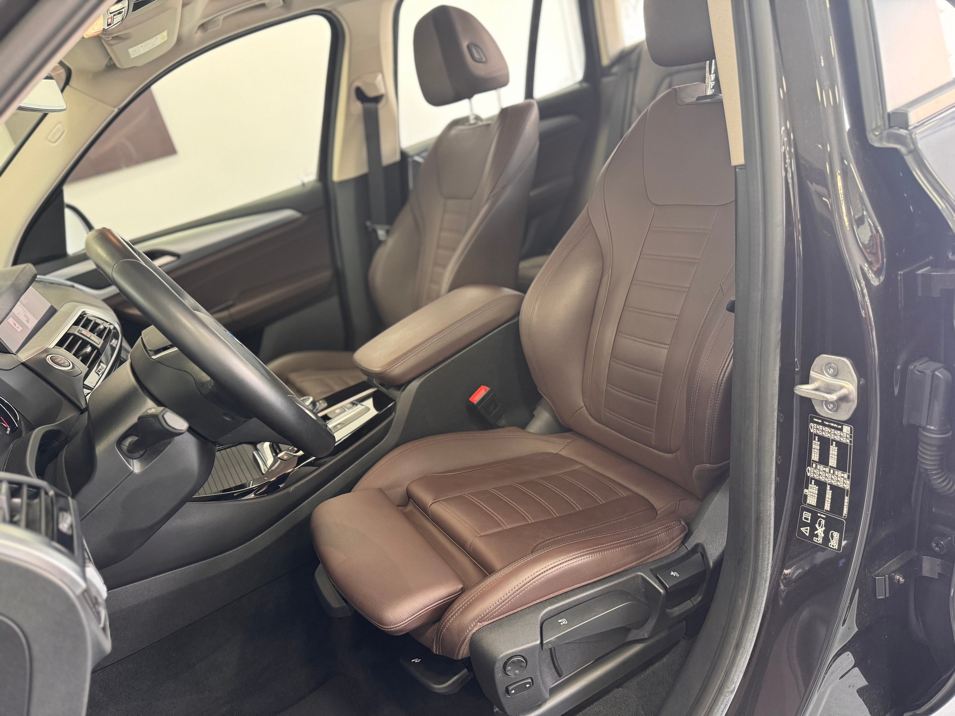 BMW X3 xDrive 48V 20d Steptronic *Leder Vernasca Braun / Live Cockpit / Apple Carplay / Akustikglas*-image-7