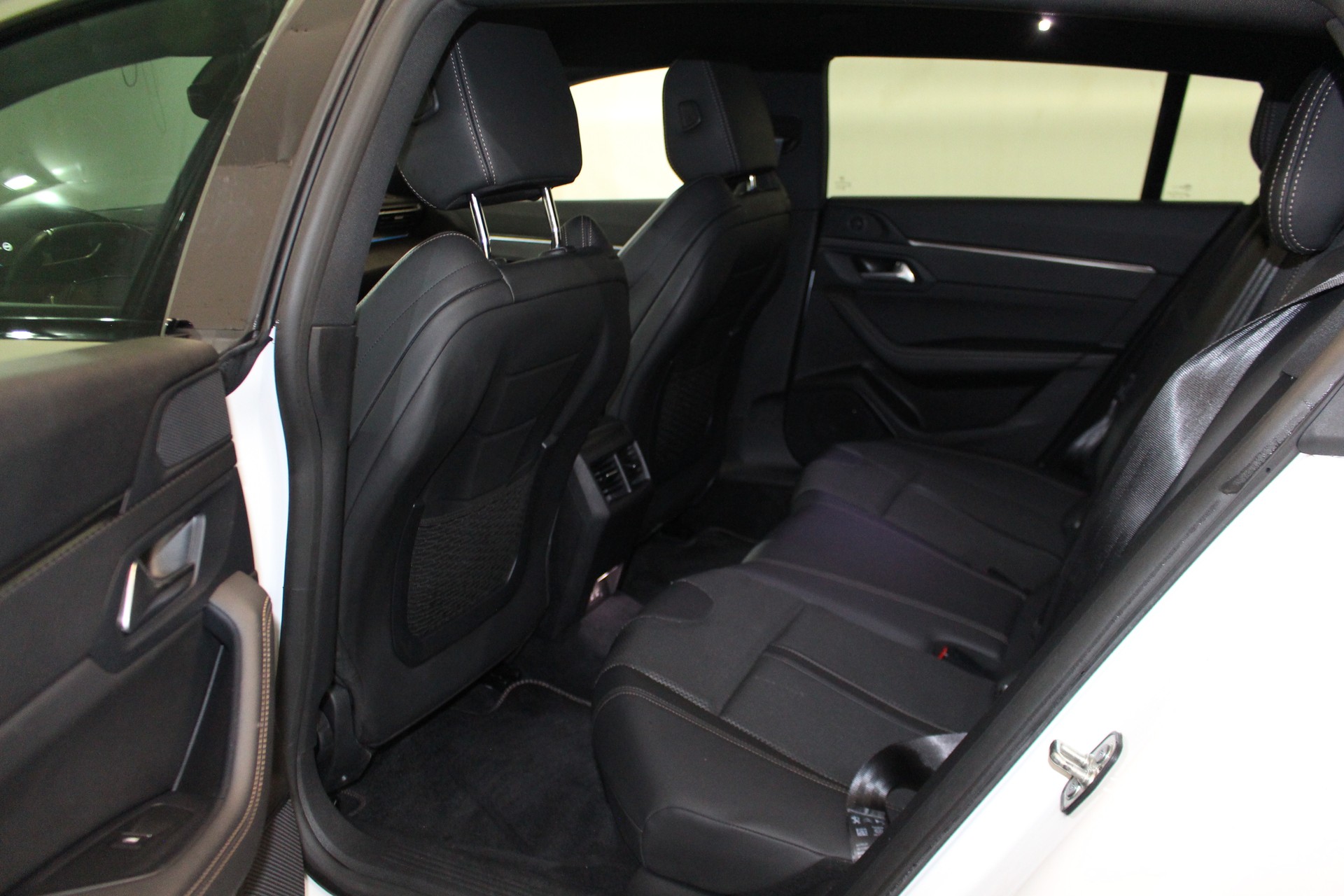 PEUGEOT 508 SW 1.5 BlueHDi GT Line-image-7