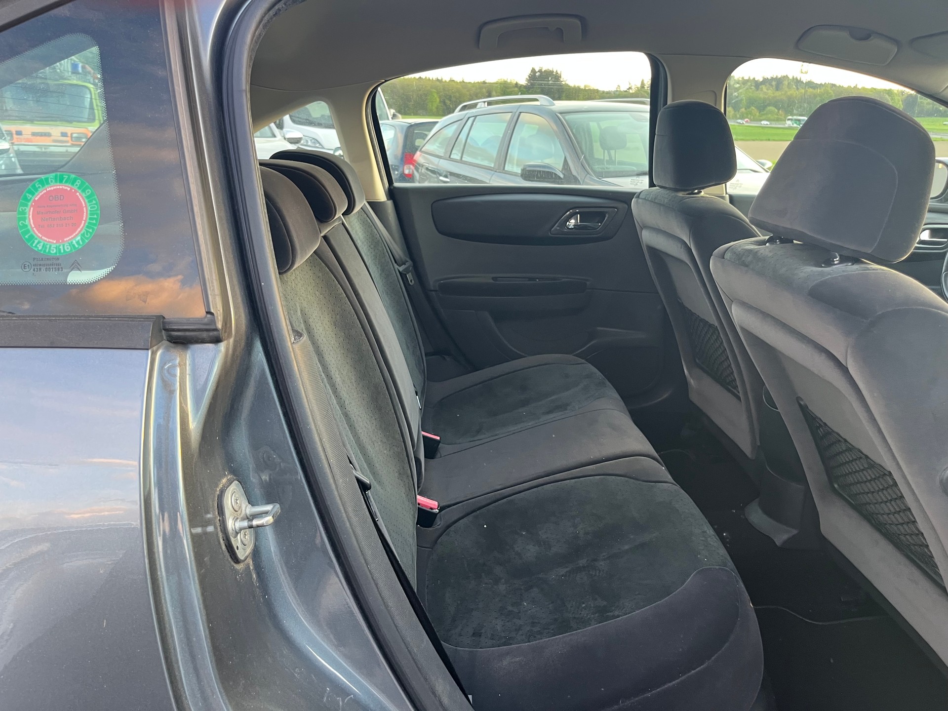 CITROEN C4 Berline 2.0 16V HDi Exclusive Automatic-image-9