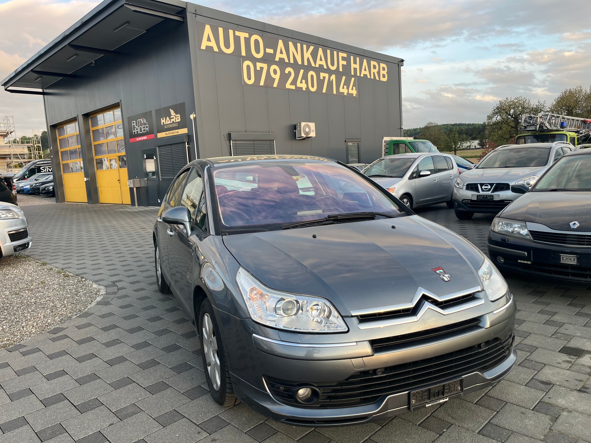 CITROEN C4 Berline 2.0 16V HDi Exclusive Automatic-image-2