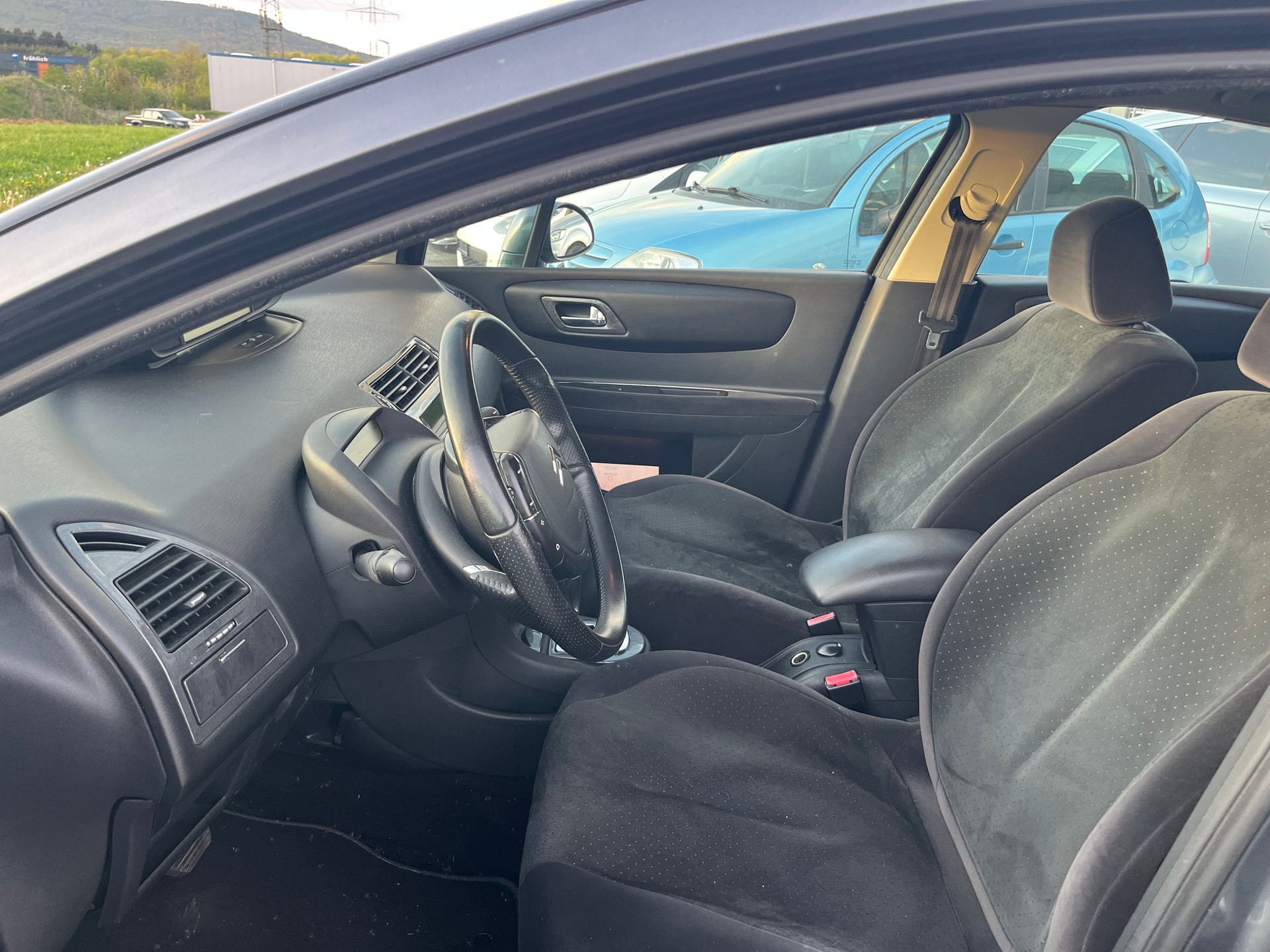 CITROEN C4 Berline 2.0 16V HDi Exclusive Automatic-image-11