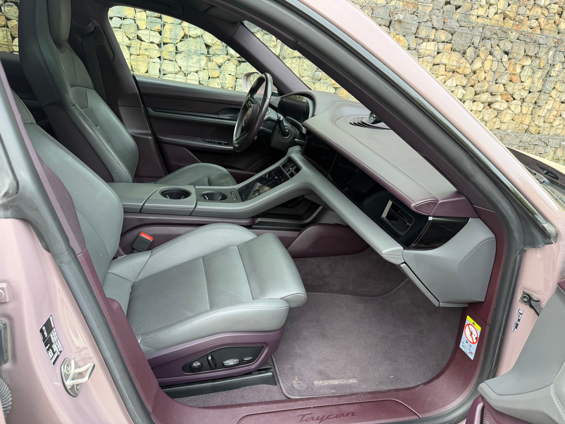 PORSCHE Taycan-image-14