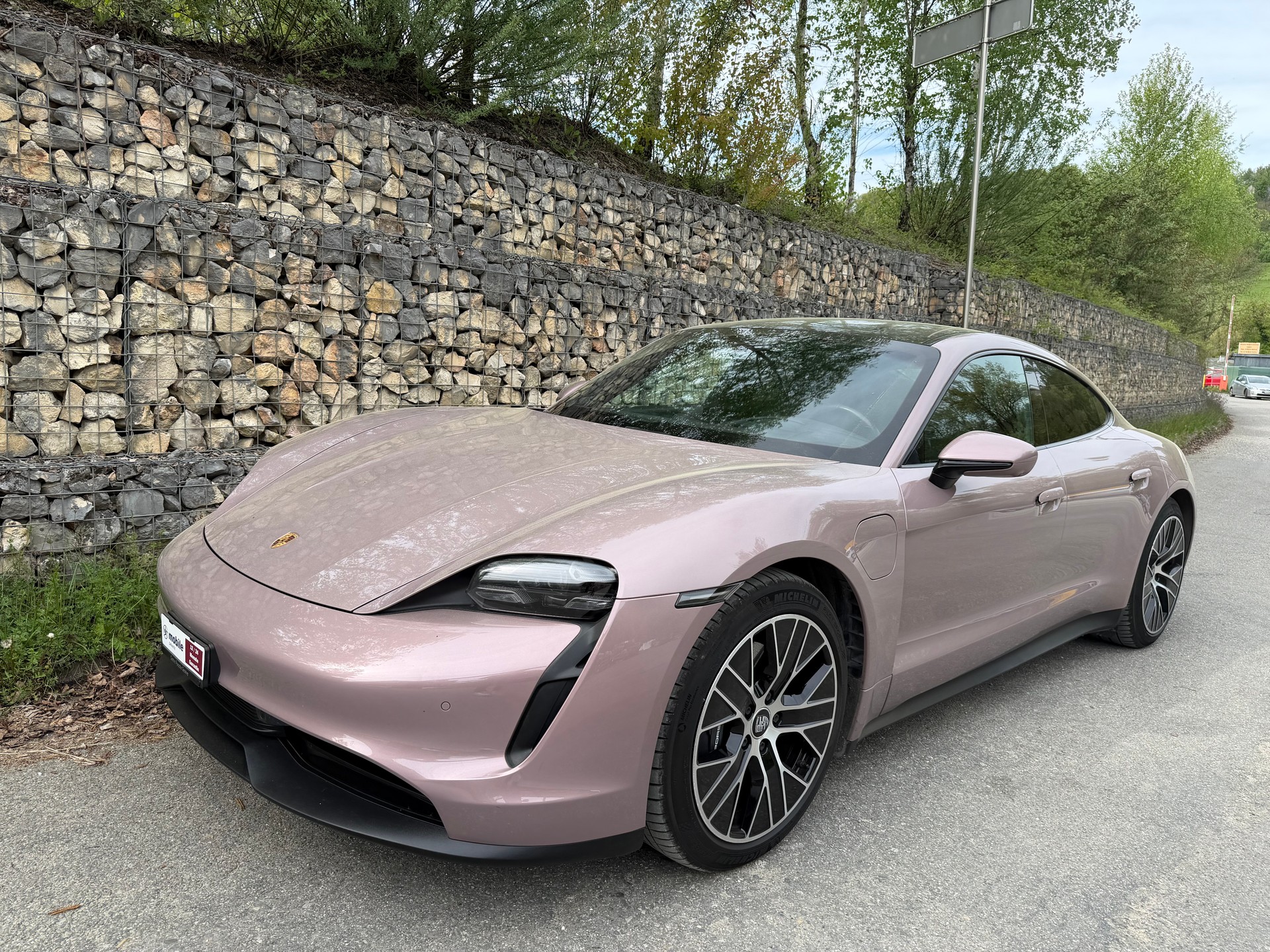 PORSCHE Taycan-image-2