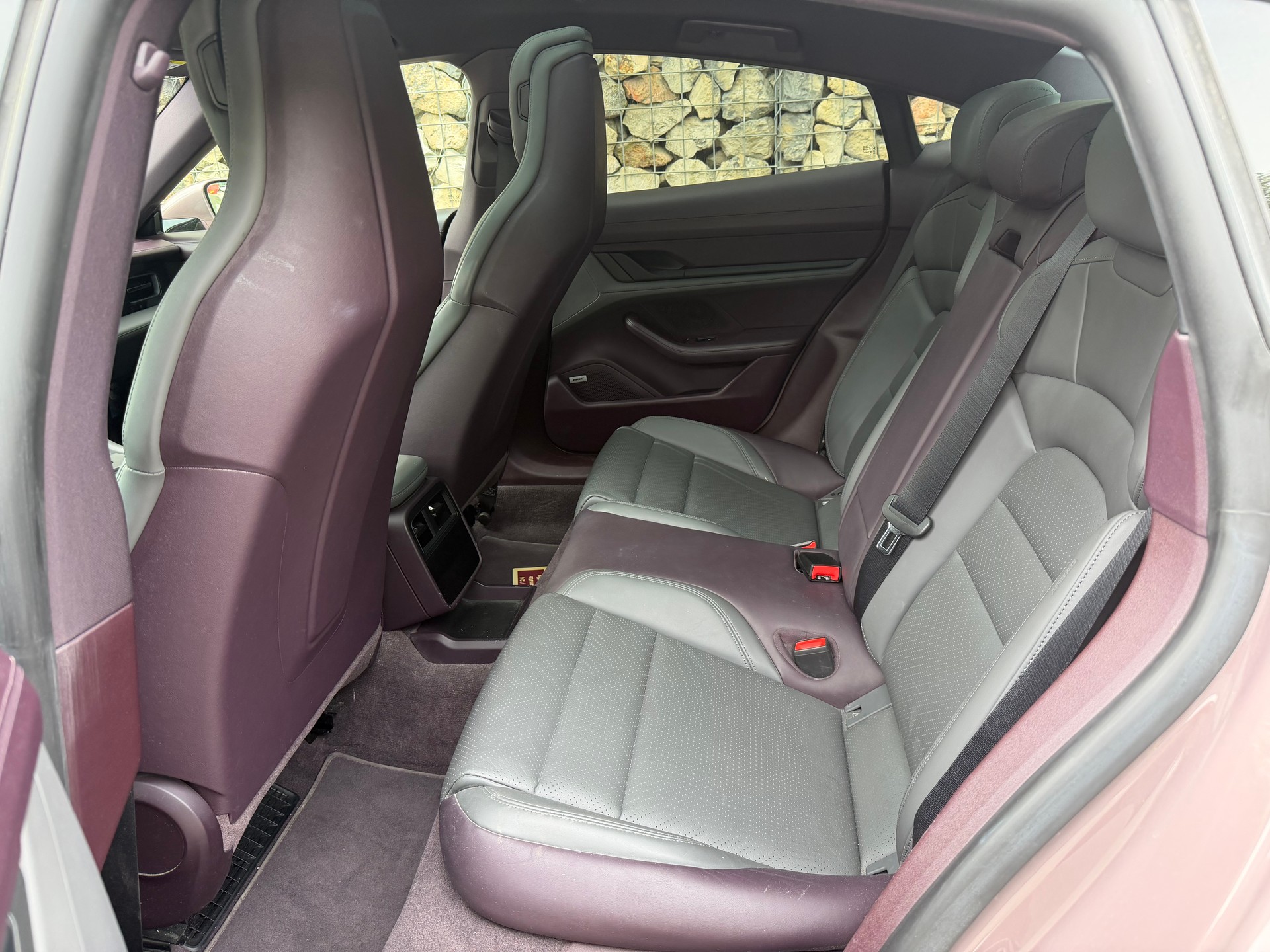 PORSCHE Taycan-image-11