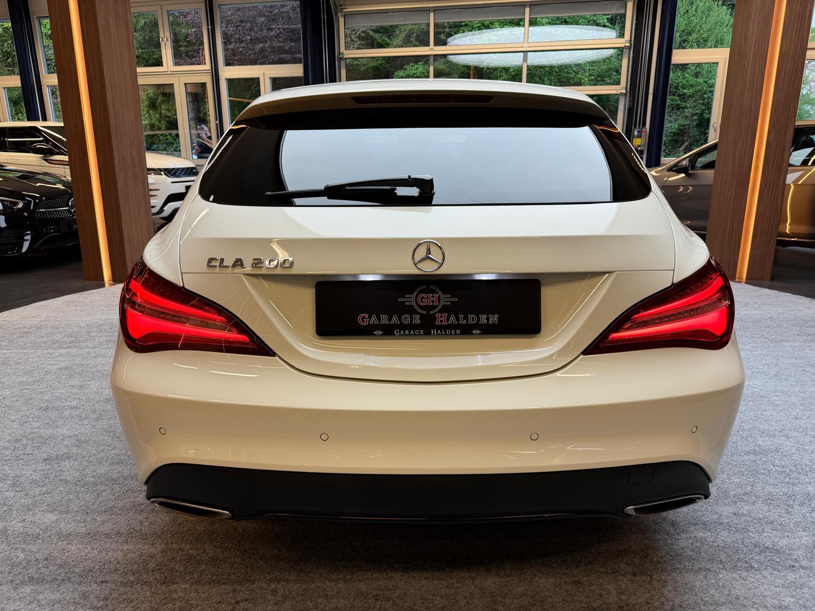 MERCEDES-BENZ CLA 200 Urban Shooting Brake-image-6