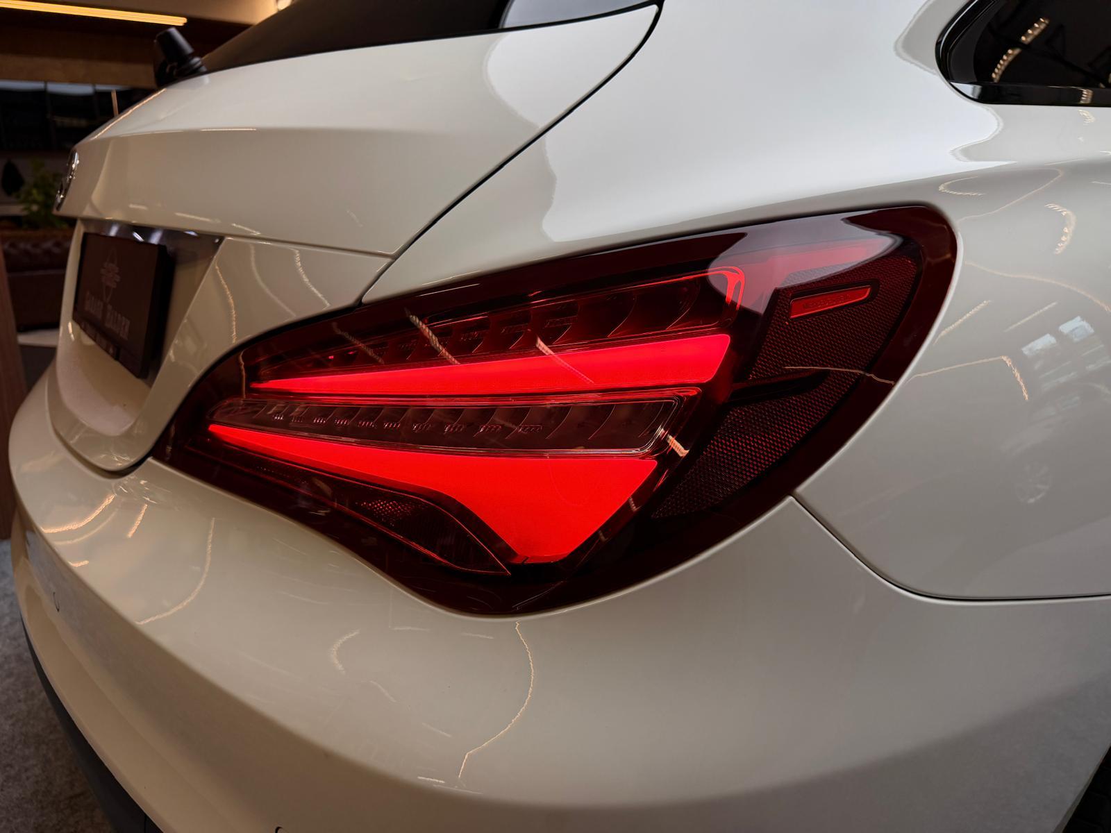 MERCEDES-BENZ CLA 200 Urban Shooting Brake-image-10