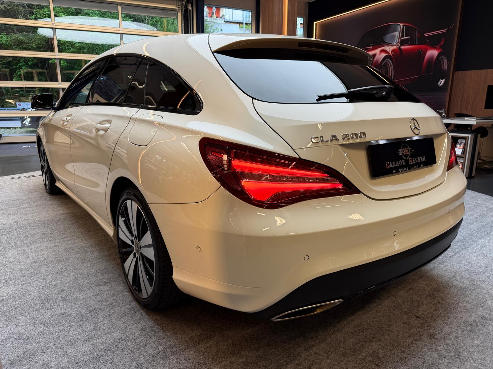 MERCEDES-BENZ CLA 200 Urban Shooting Brake-image-5