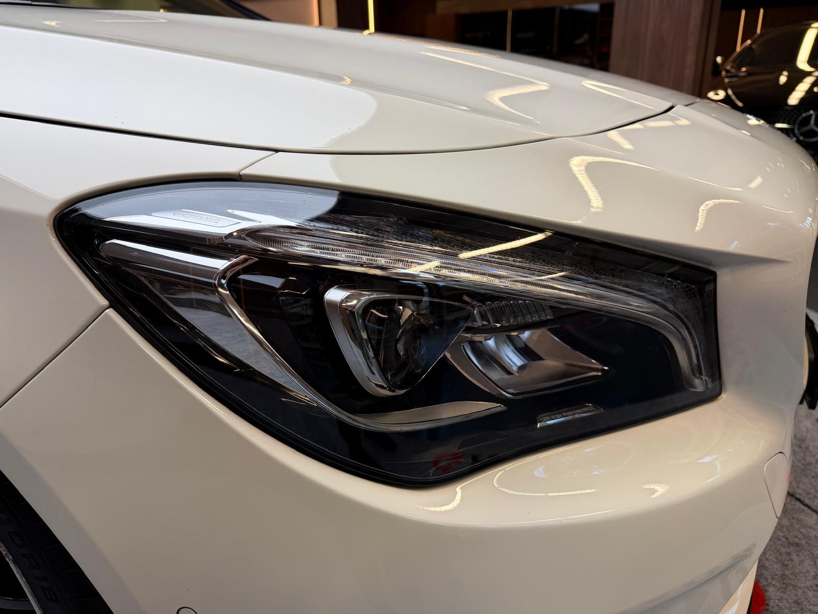 MERCEDES-BENZ CLA 200 Urban Shooting Brake-image-9
