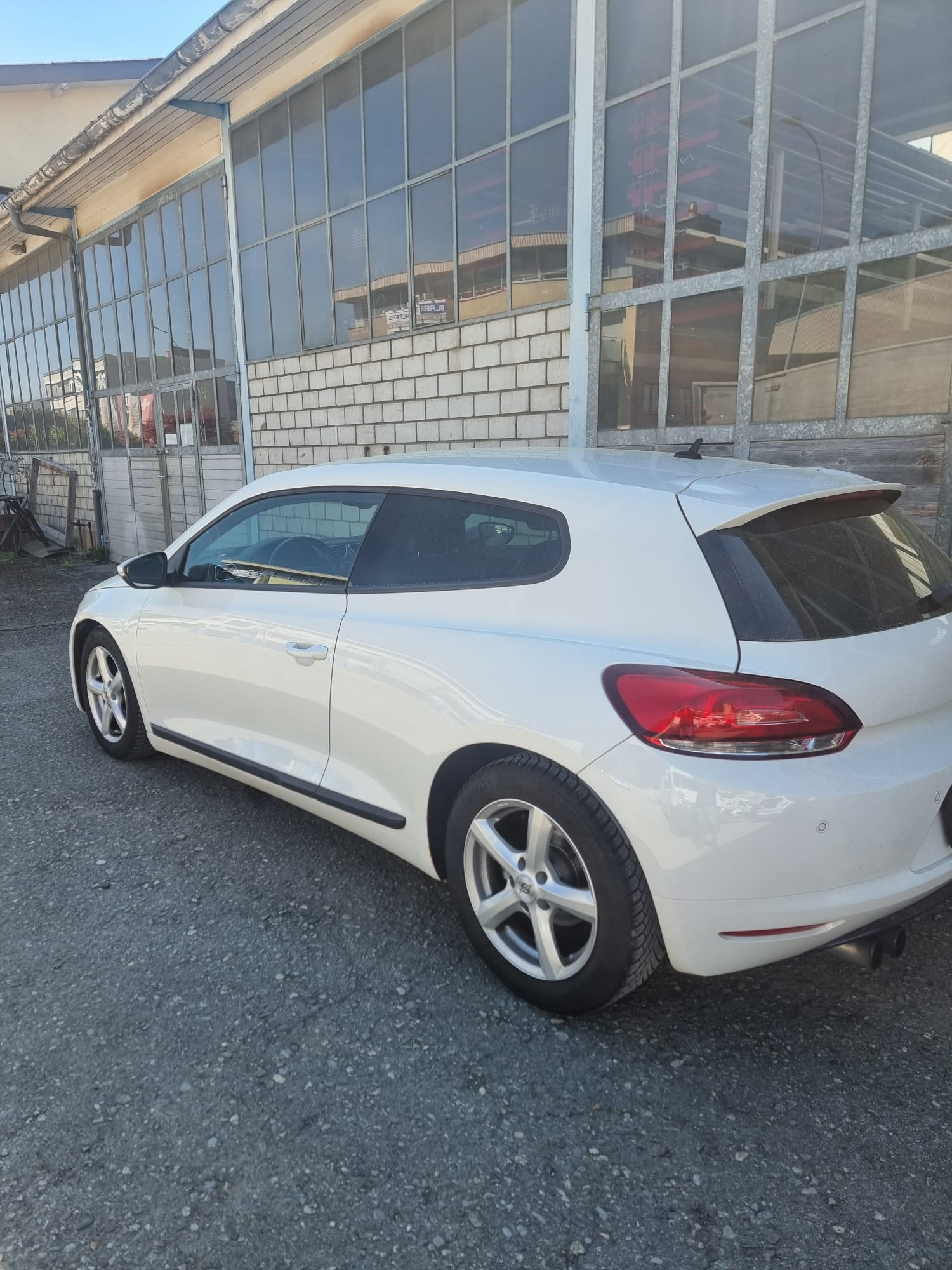 VW Scirocco 2.0 TSI-image-4