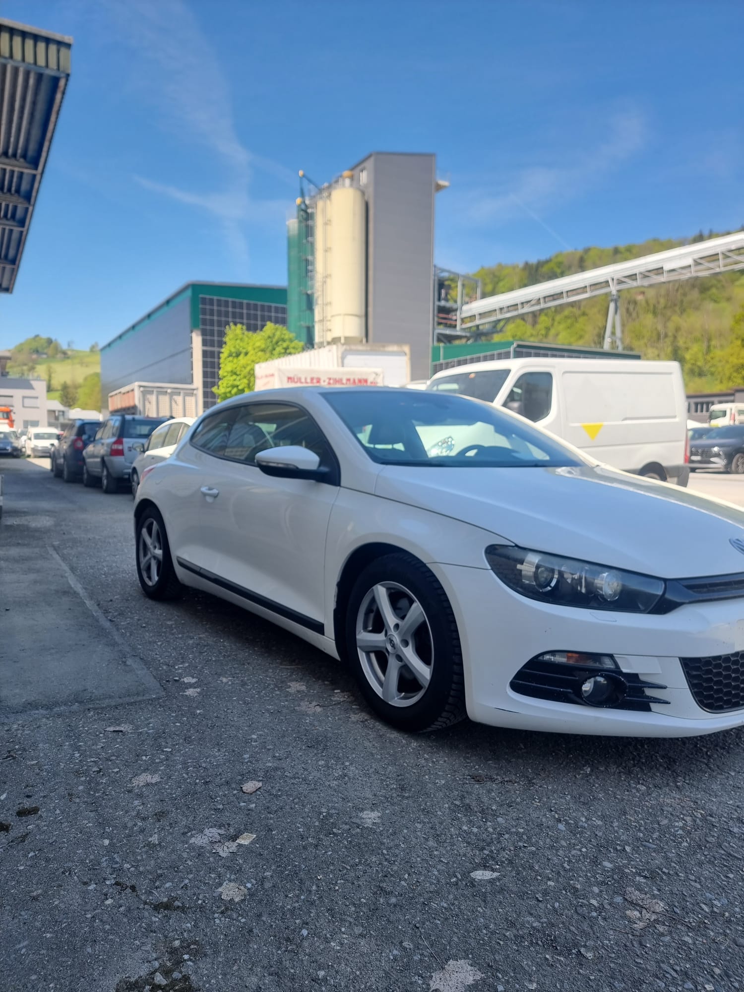 VW Scirocco 2.0 TSI-image-1