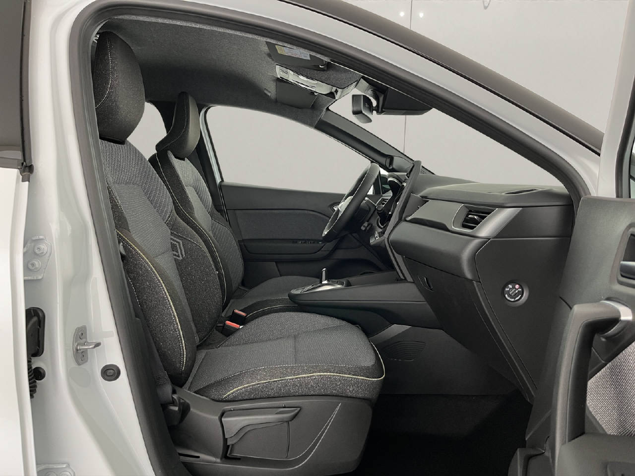 RENAULT Captur 1.8 E-Tech techno-image-6