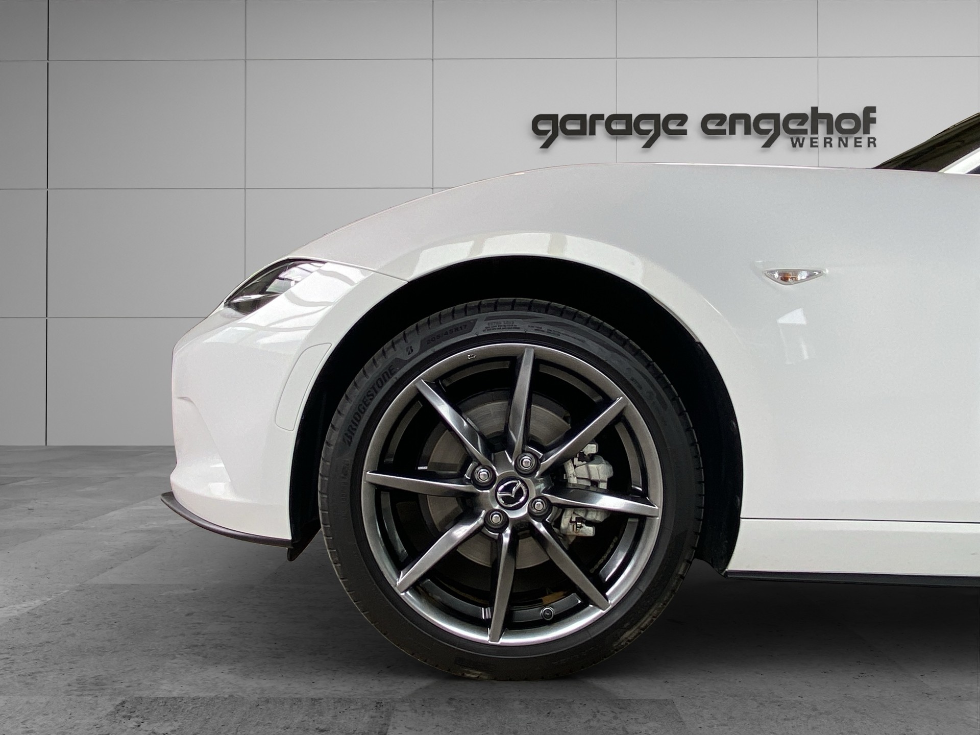MAZDA MX-5 SKYACTIV-G 160 Revolution-image-3
