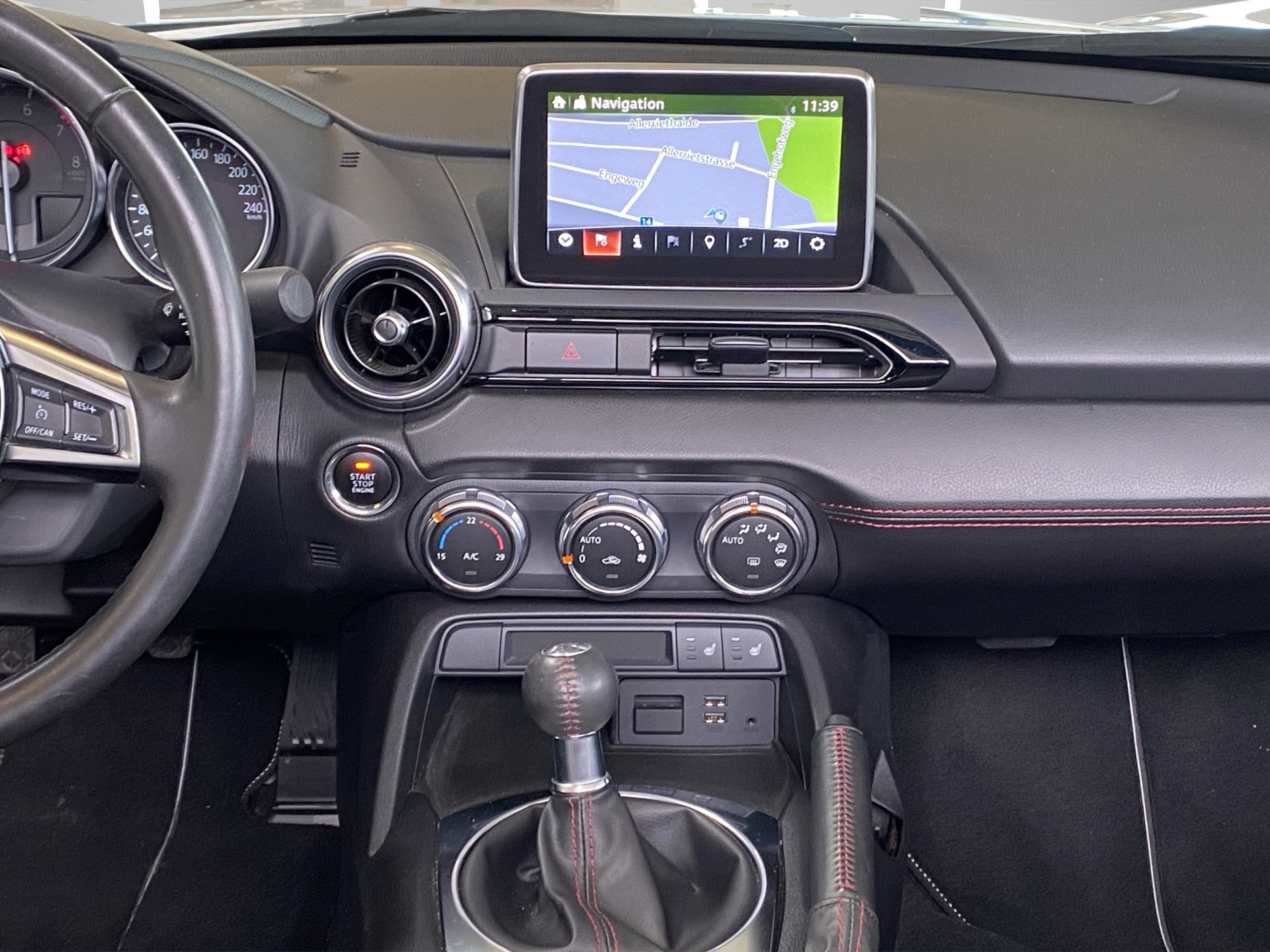 MAZDA MX-5 SKYACTIV-G 160 Revolution-image-13