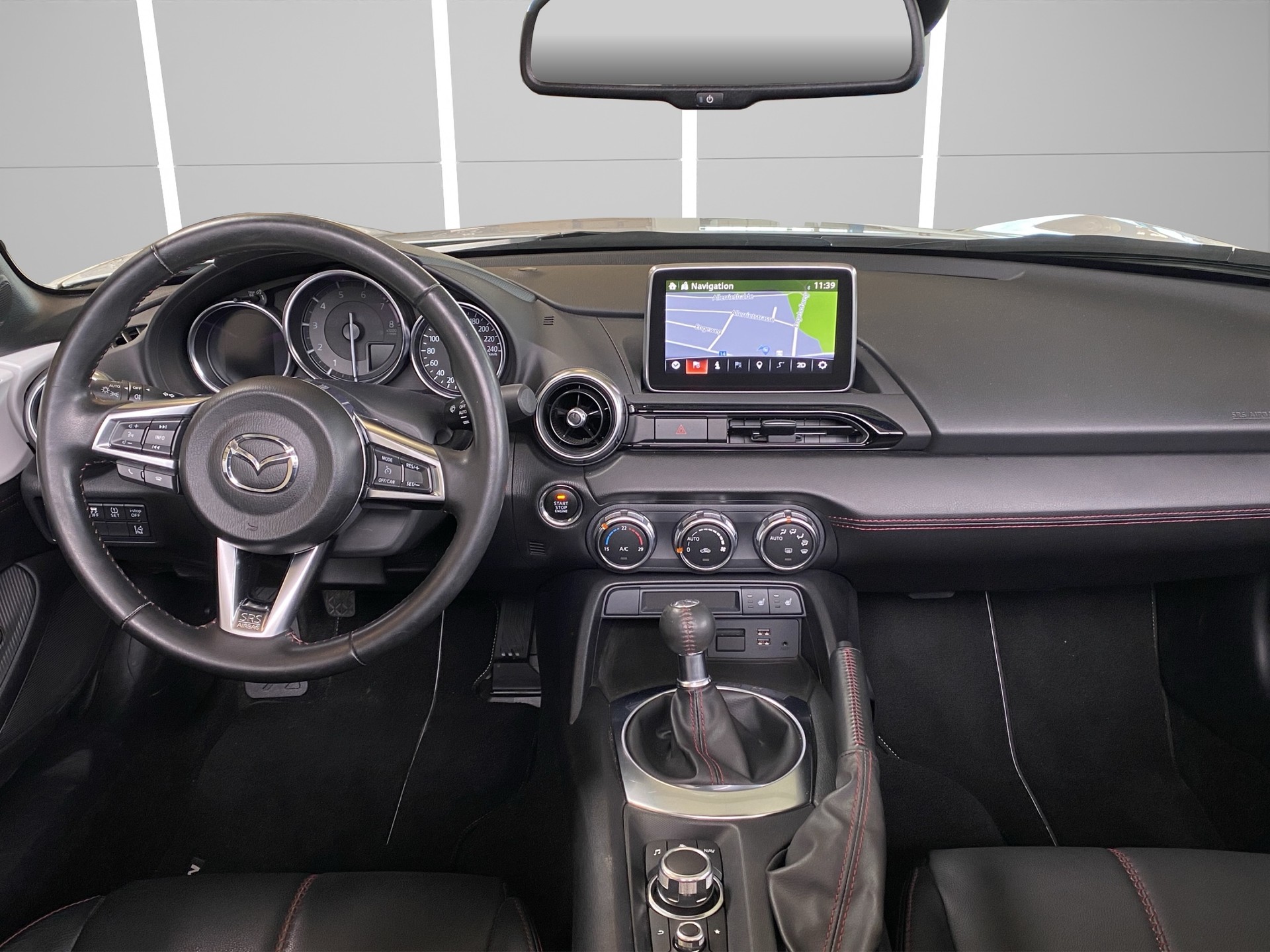 MAZDA MX-5 SKYACTIV-G 160 Revolution-image-12