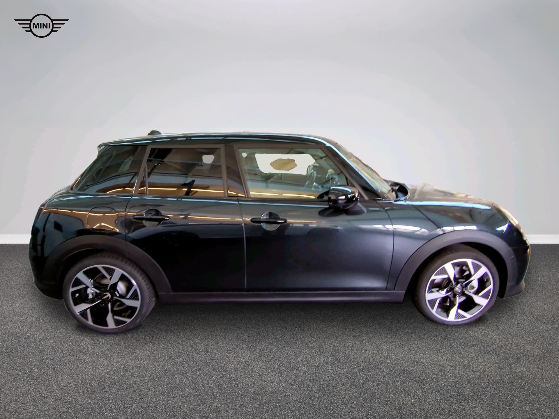 MINI Cooper 5 door C-image-1