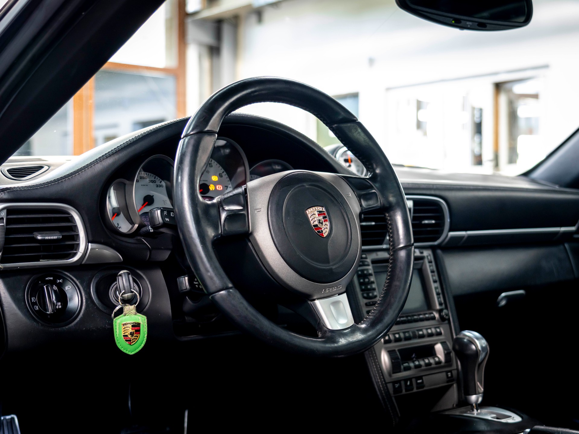 PORSCHE 911 Targa 4S-image-14