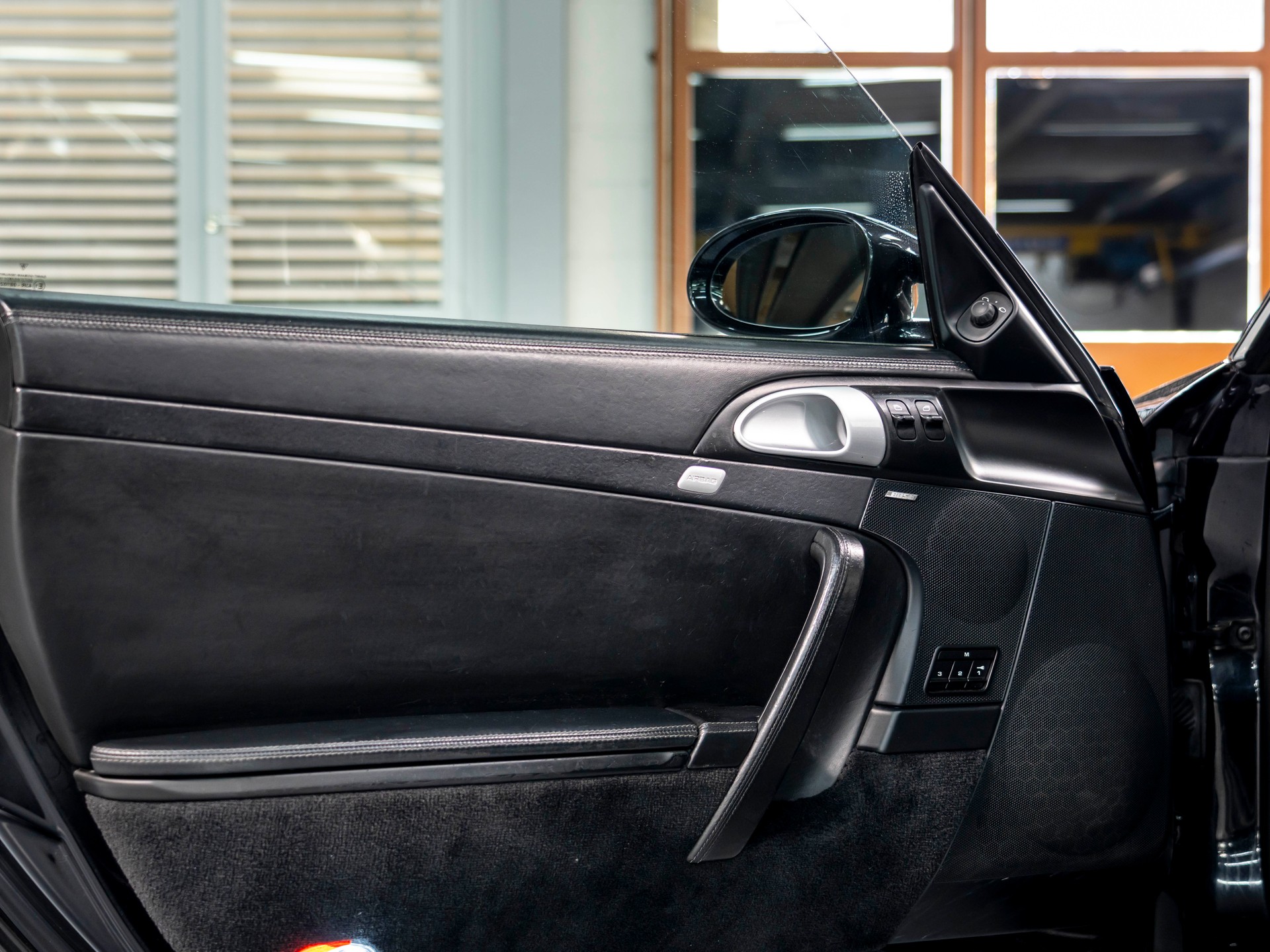 PORSCHE 911 Targa 4S-image-21