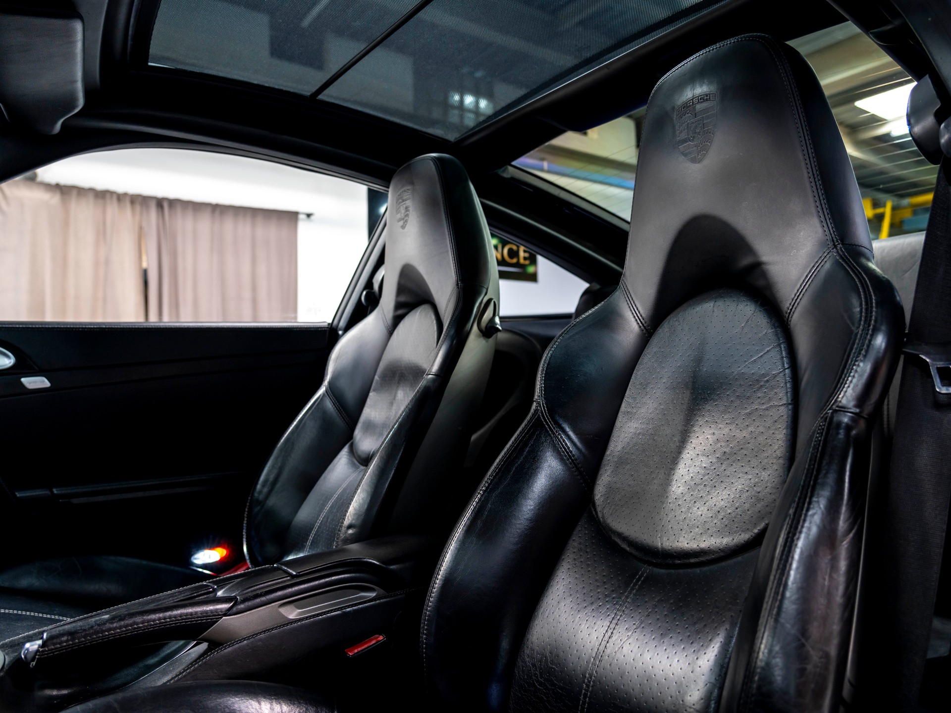 PORSCHE 911 Targa 4S-image-15