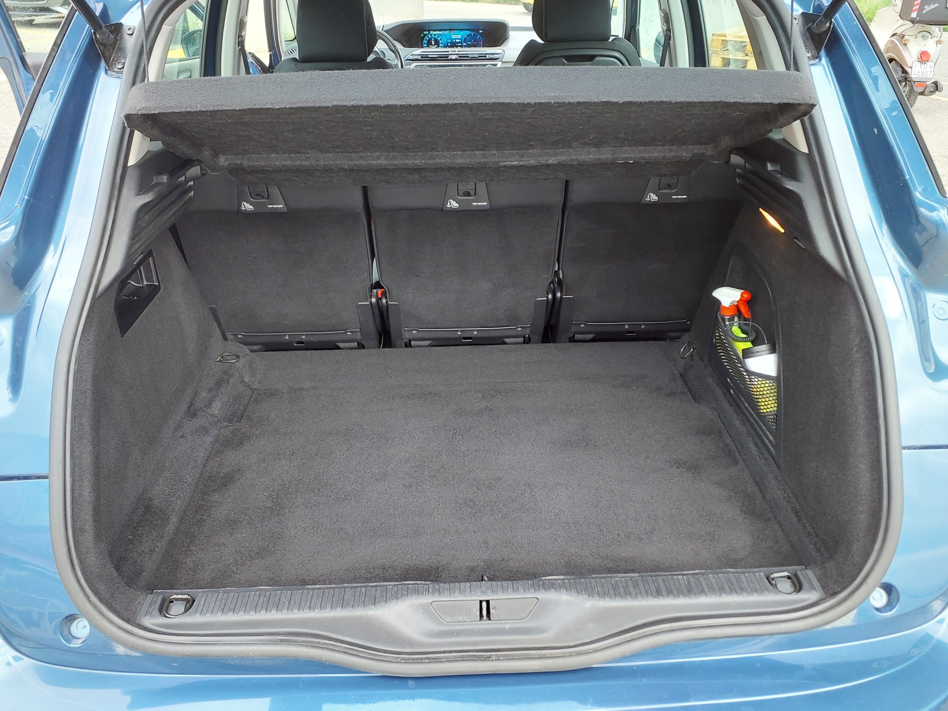 CITROEN C4 Picasso 2.0 BlueHDi Intensive Automatic-image-9