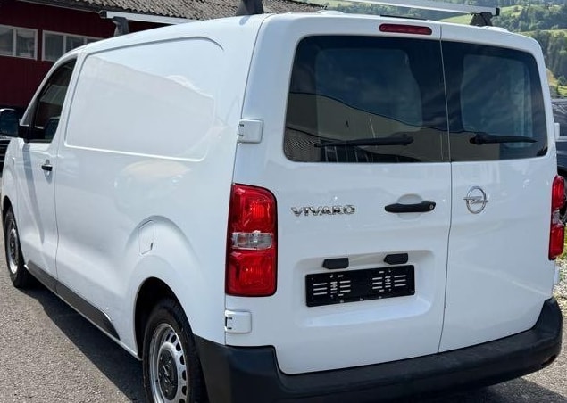 OPEL Vivaro Cargo 1.5 D Essentia s/s M-image-4