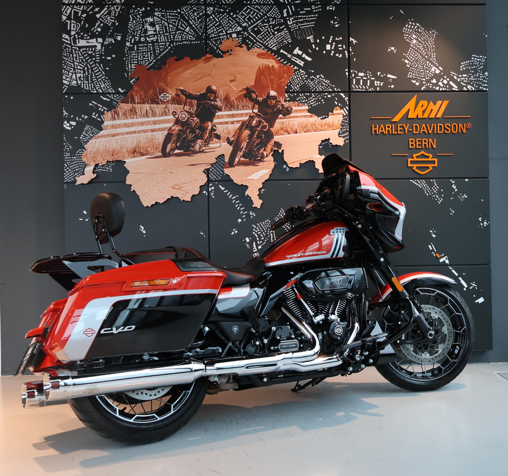 HARLEY-DAVIDSON FLHXSE Street Glide CVO 121-image-2