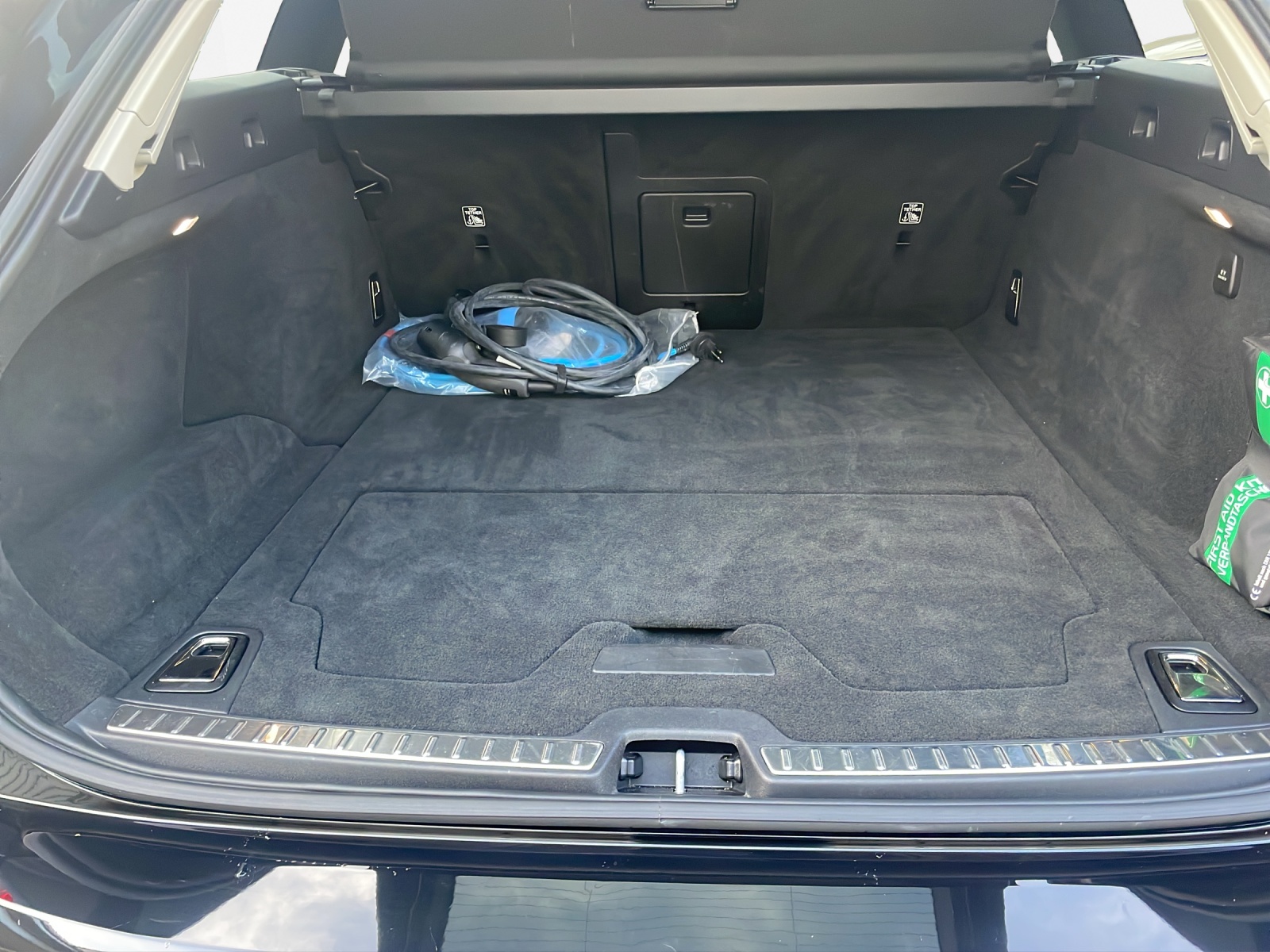 VOLVO V90 2.0 T6 TE Ultra Bright eAWD-image-14