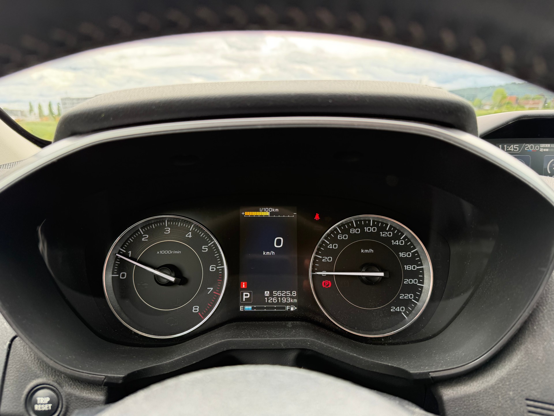 SUBARU Impreza 2.0 Luxury AWD Lineartronic-image-12
