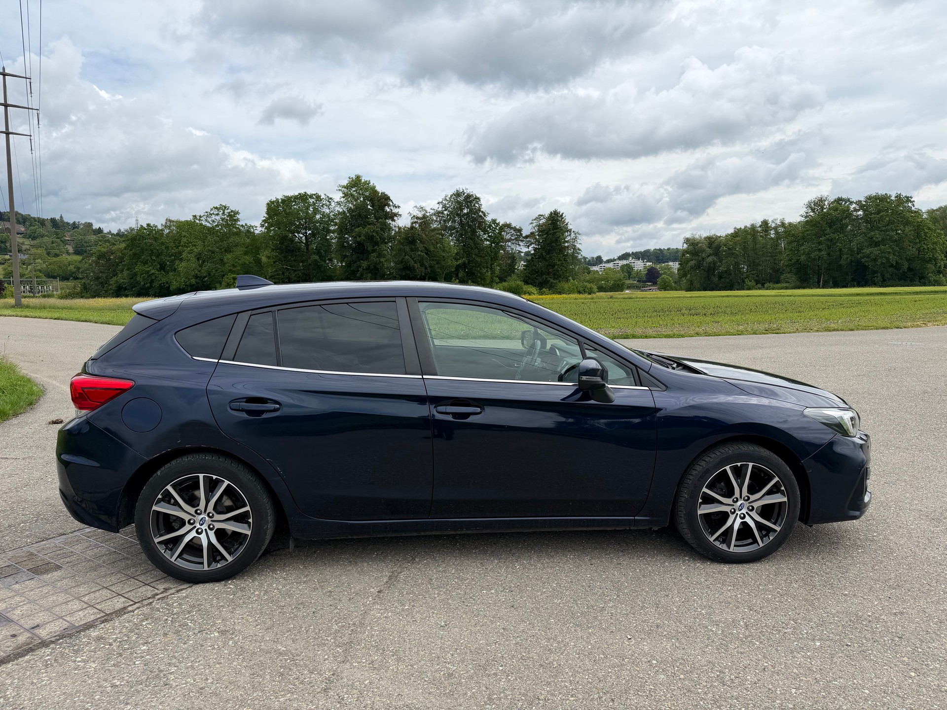 SUBARU Impreza 2.0 Luxury AWD Lineartronic-image-4