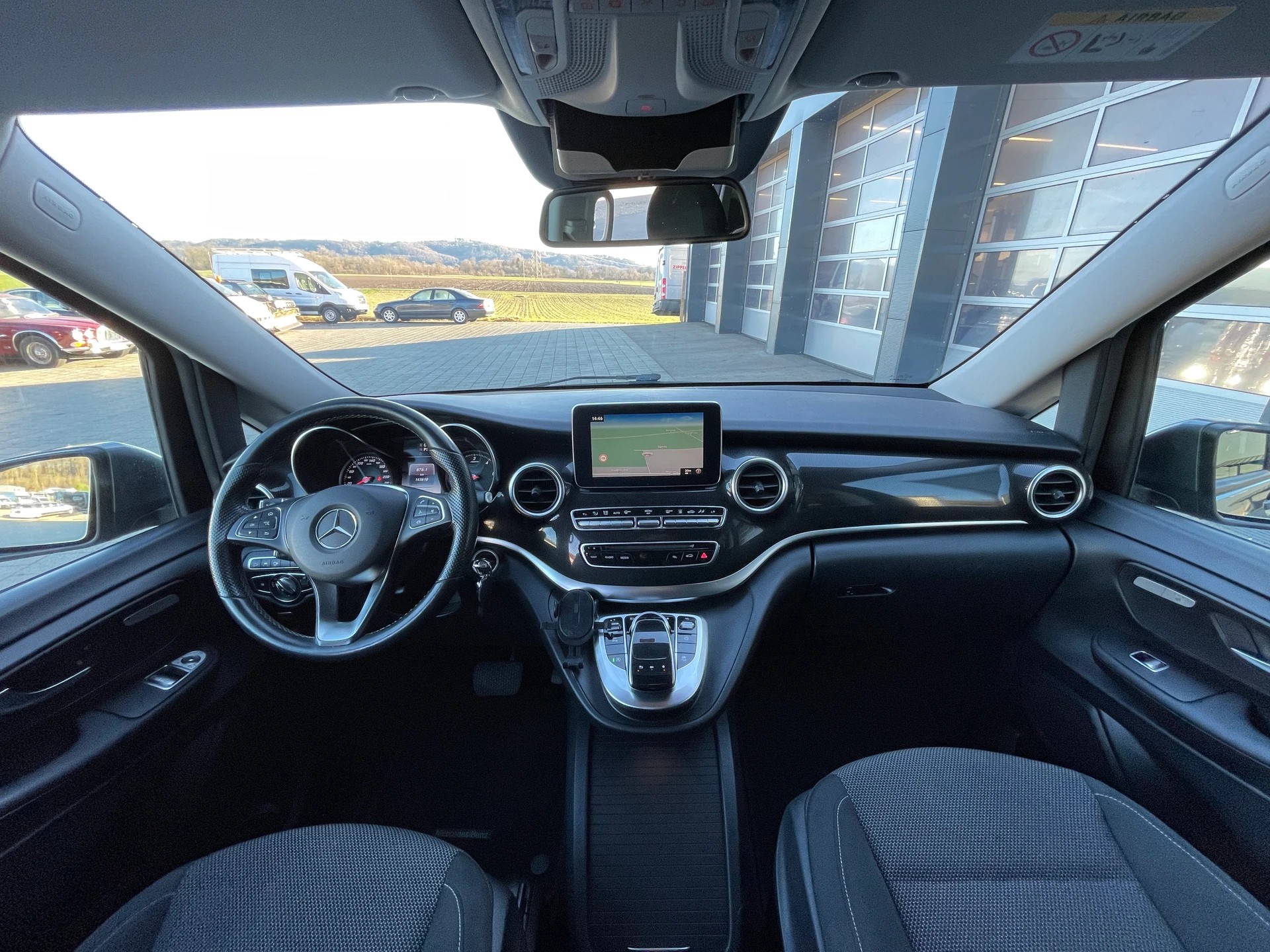 MERCEDES-BENZ V 250 d lang 4Matic 7G-Tronic-image-7