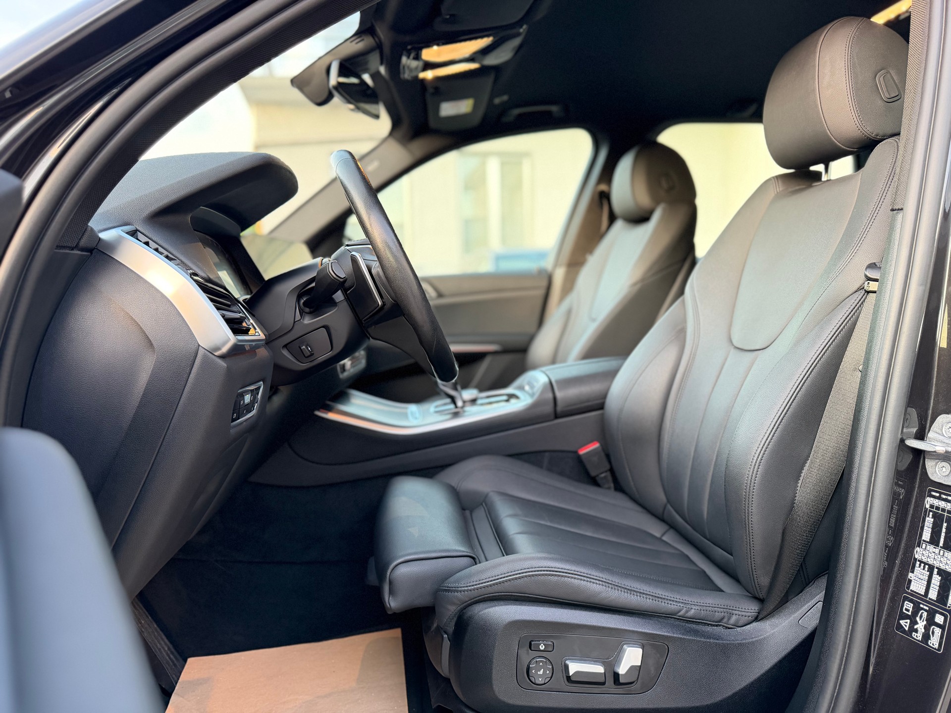 BMW X5 xDrive 48V 40i Steptronic-image-10