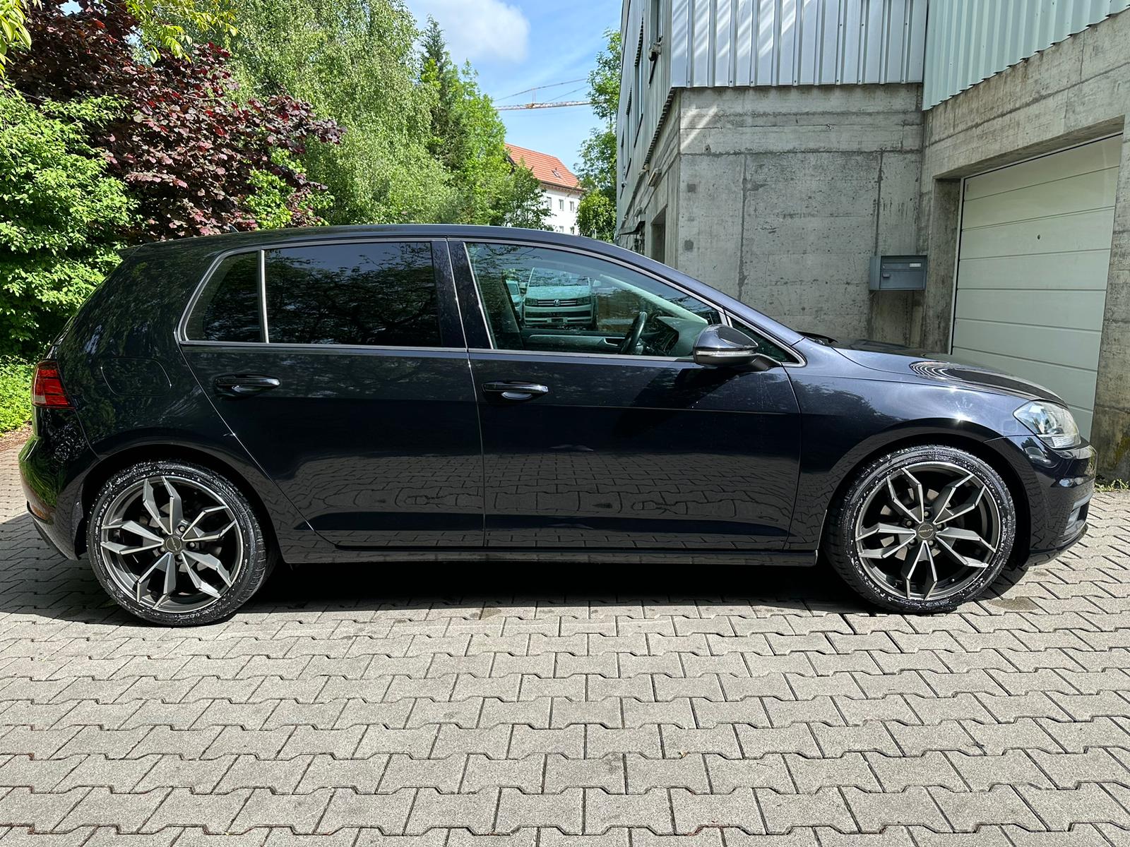 VW Golf 1.0 TSI Trendline-image-5