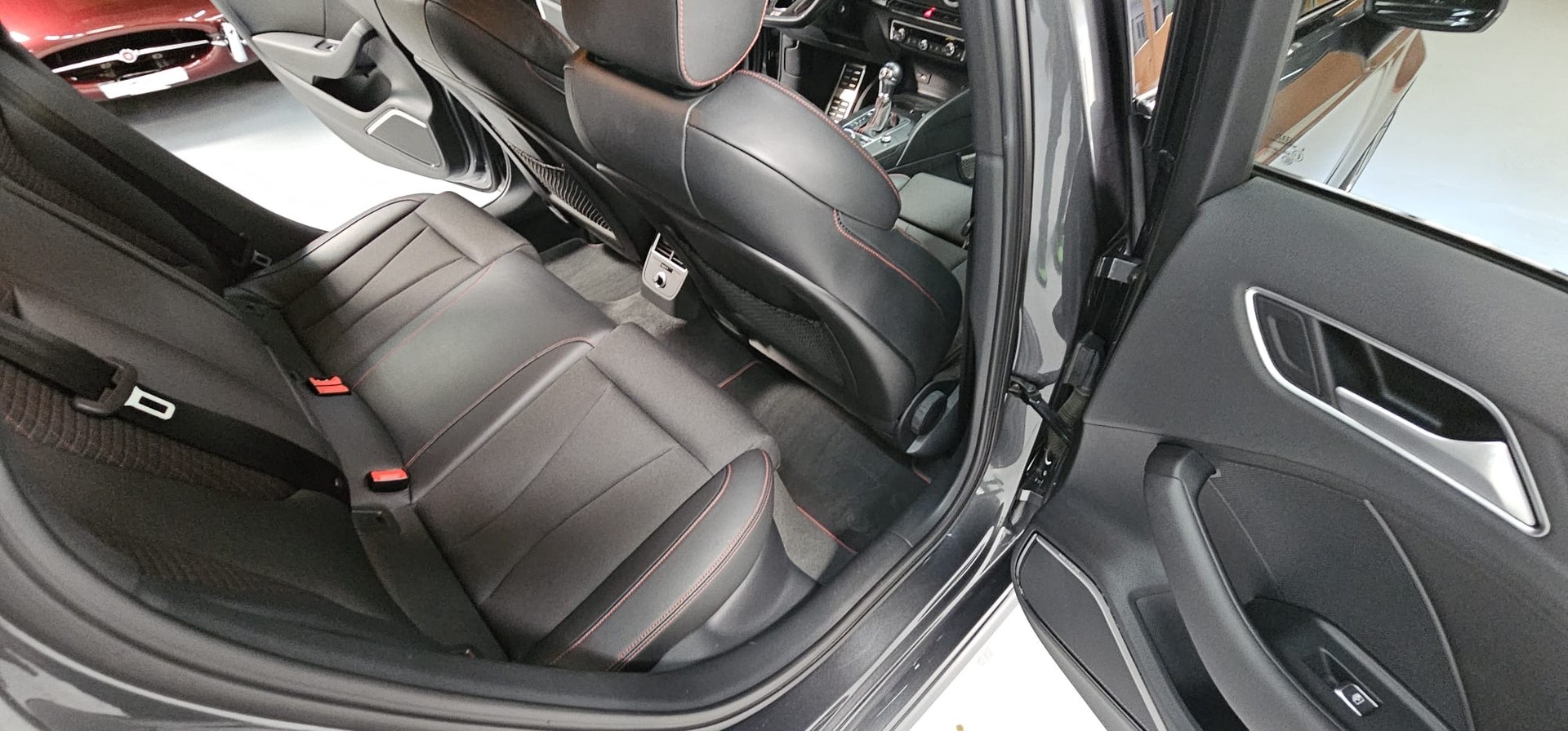 AUDI S3 Sportback 2.0 TFSI quattro S-tronic-image-11
