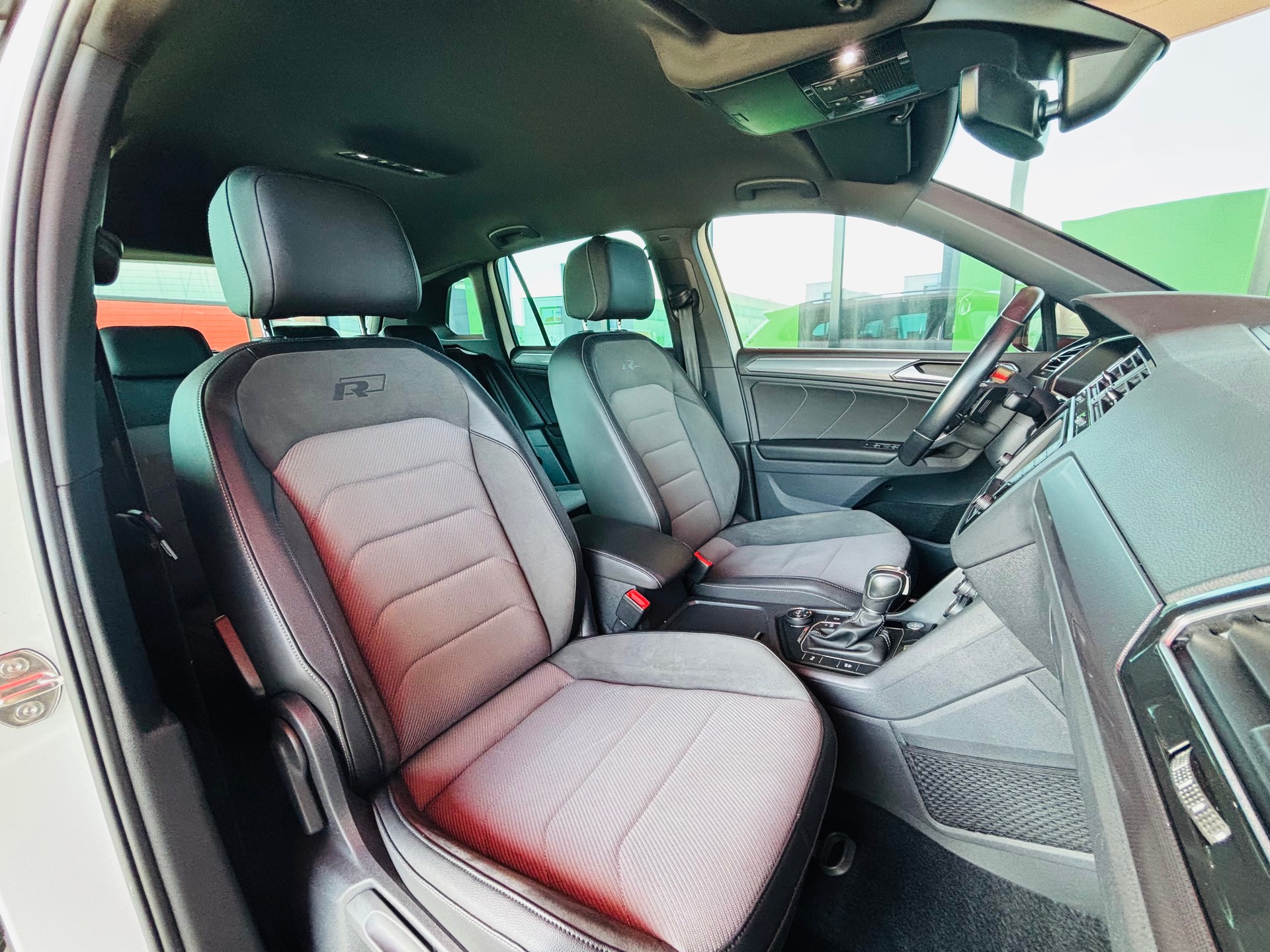 VW Tiguan 2.0 TDI SCR Highline 4Motion DSG-image-9