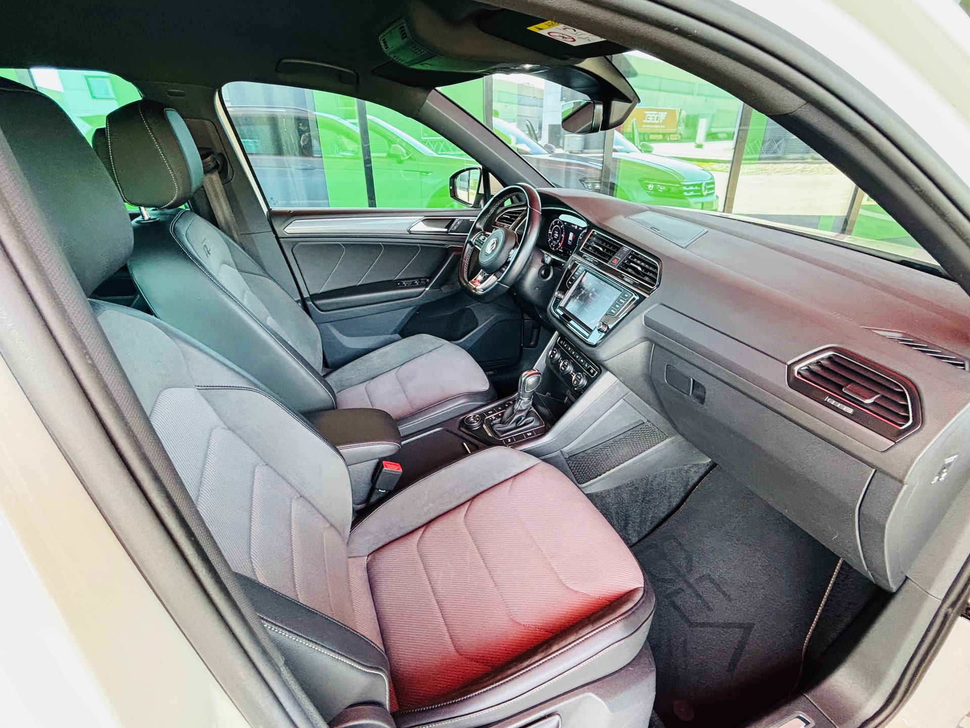 VW Tiguan 2.0 TDI SCR Highline 4Motion DSG-image-10