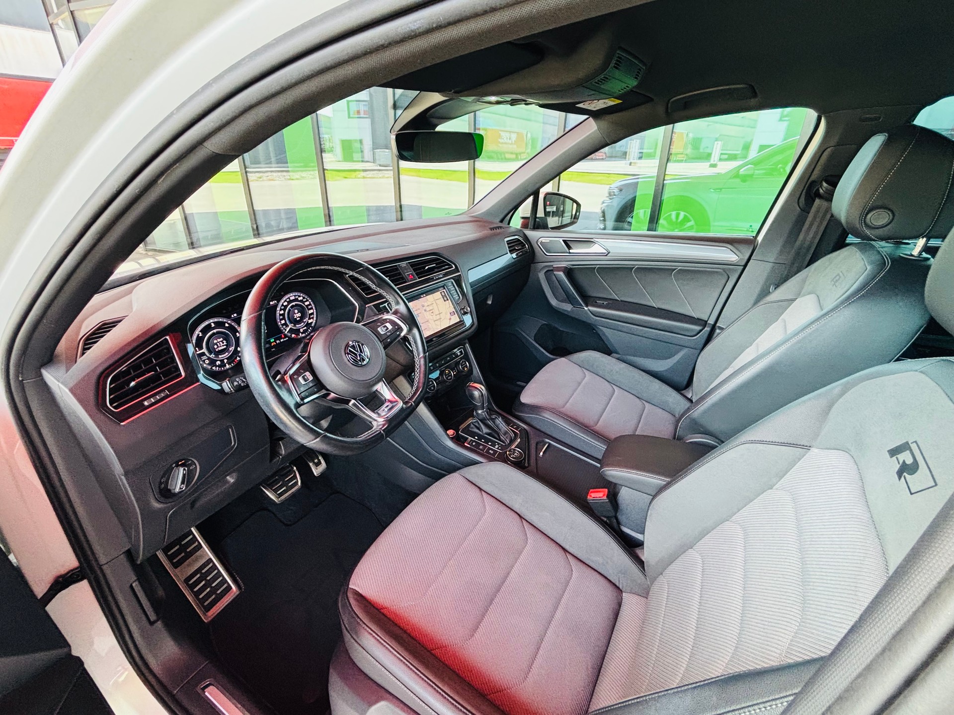VW Tiguan 2.0 TDI SCR Highline 4Motion DSG-image-7